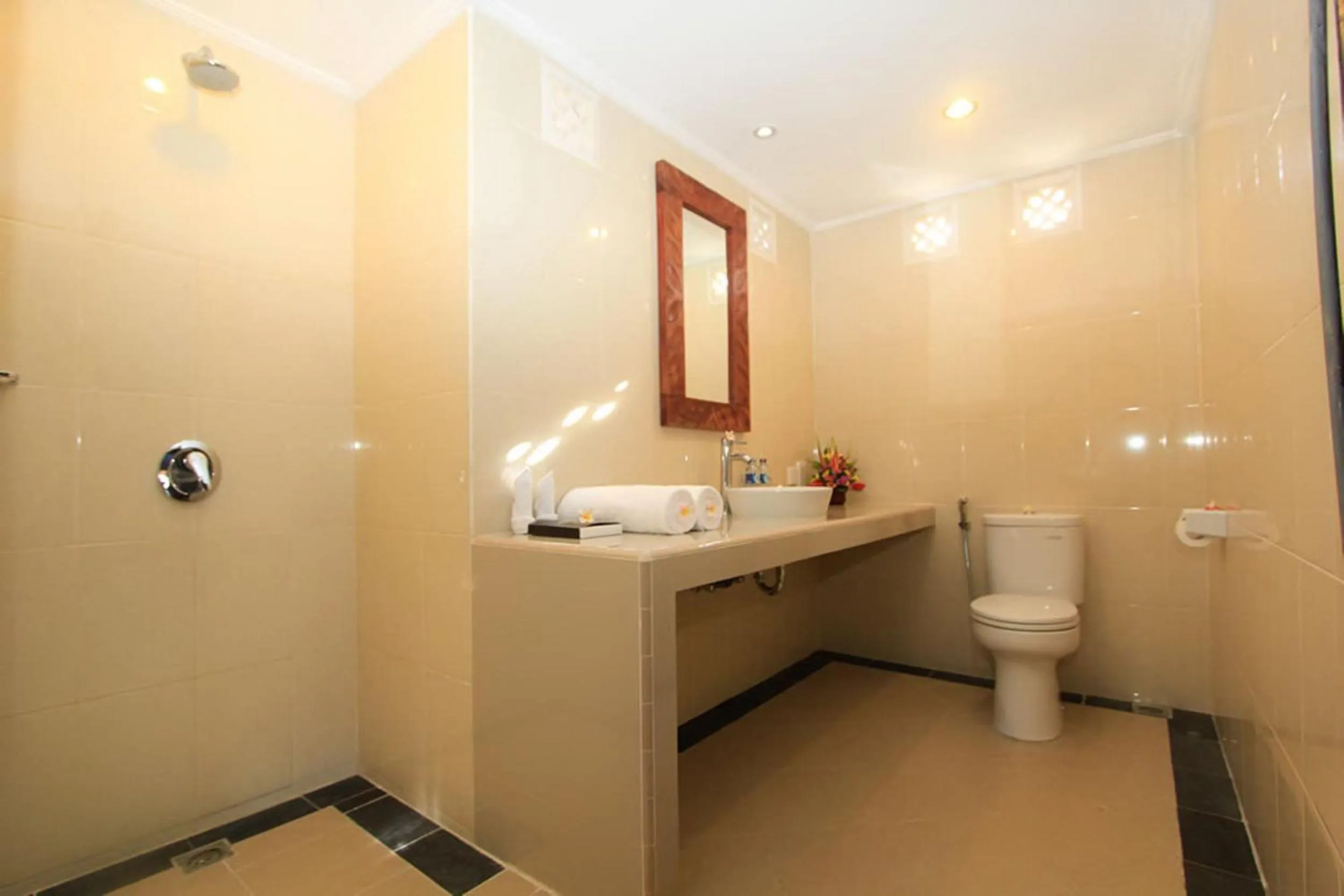 Bathroom in Radiant Jepun Villa