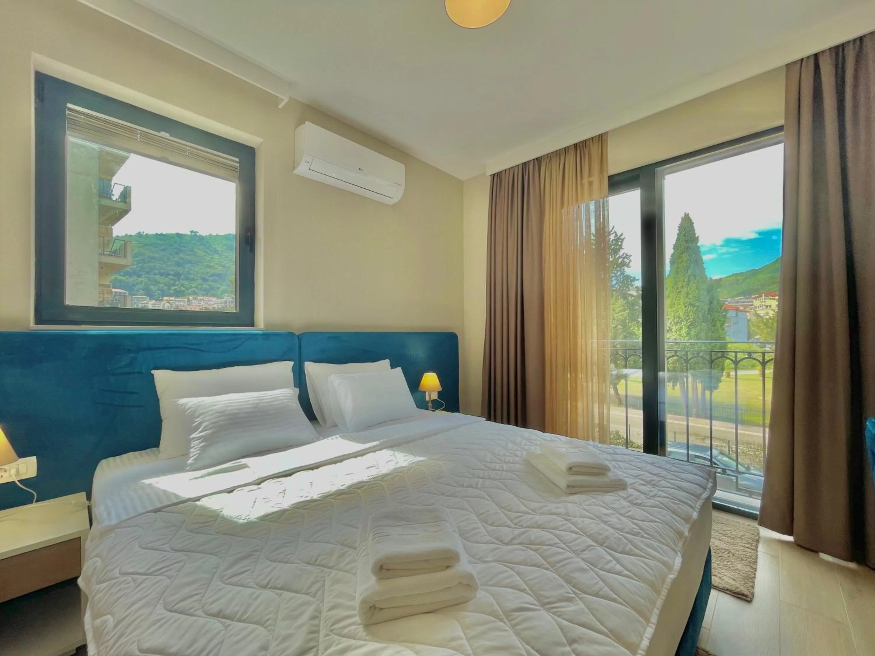 Bed in Comfort Apartments Pasha