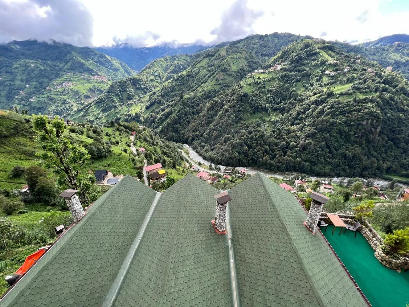 Property building in Peruma otel