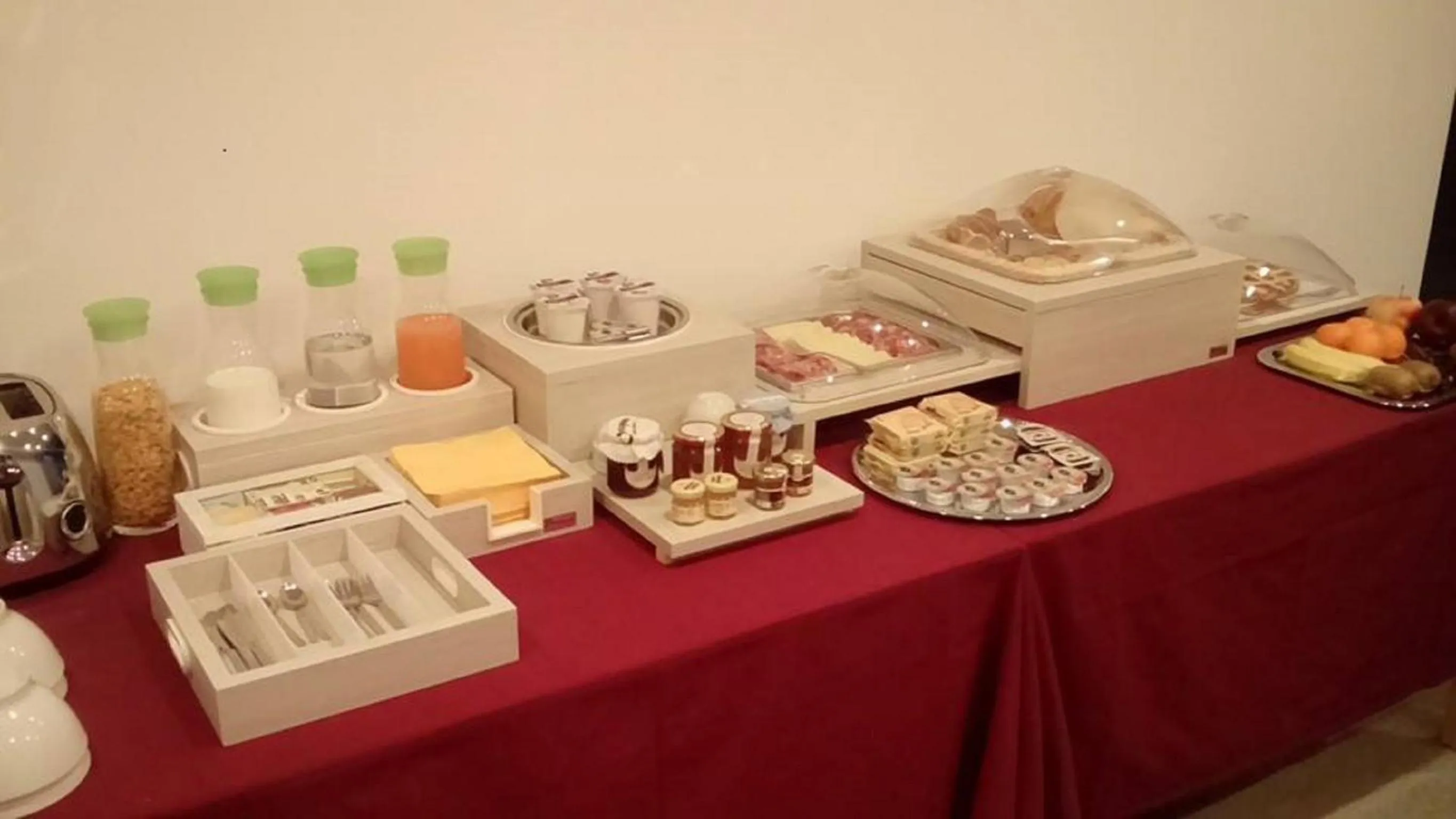 Buffet breakfast in Agriturismo Ae Cavane