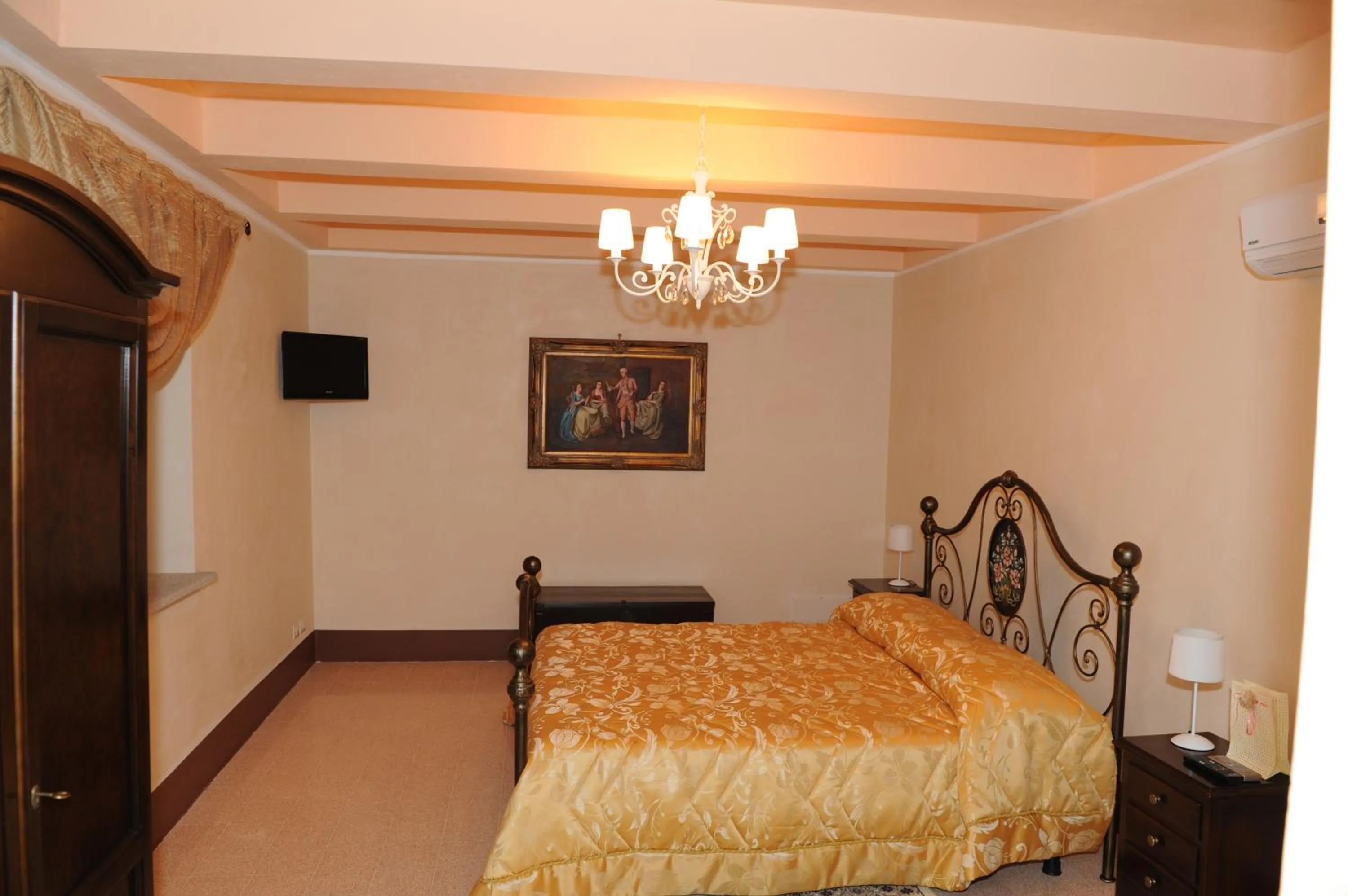 Bedroom in B&B Palazzo Mantegna