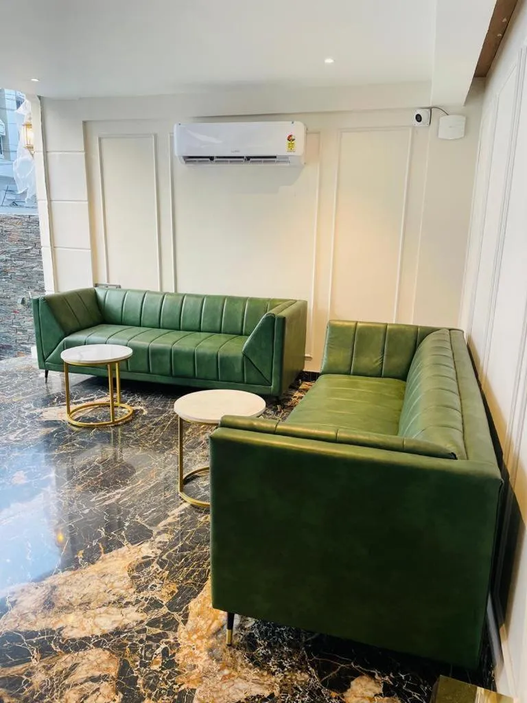 Lobby or reception in Hotel Emora Tree