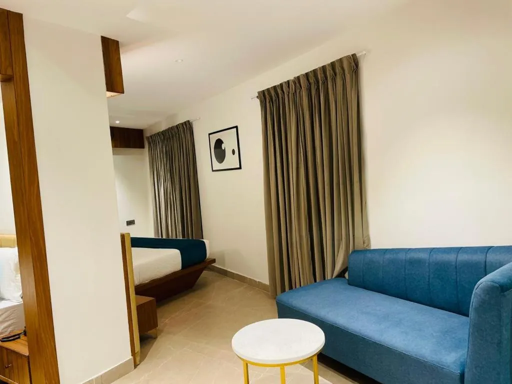 Photo of the whole room, Bed in Hotel Emora Tree