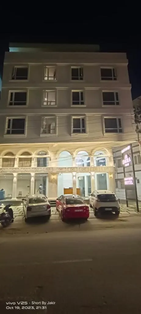 Property building in Hotel Emora Tree