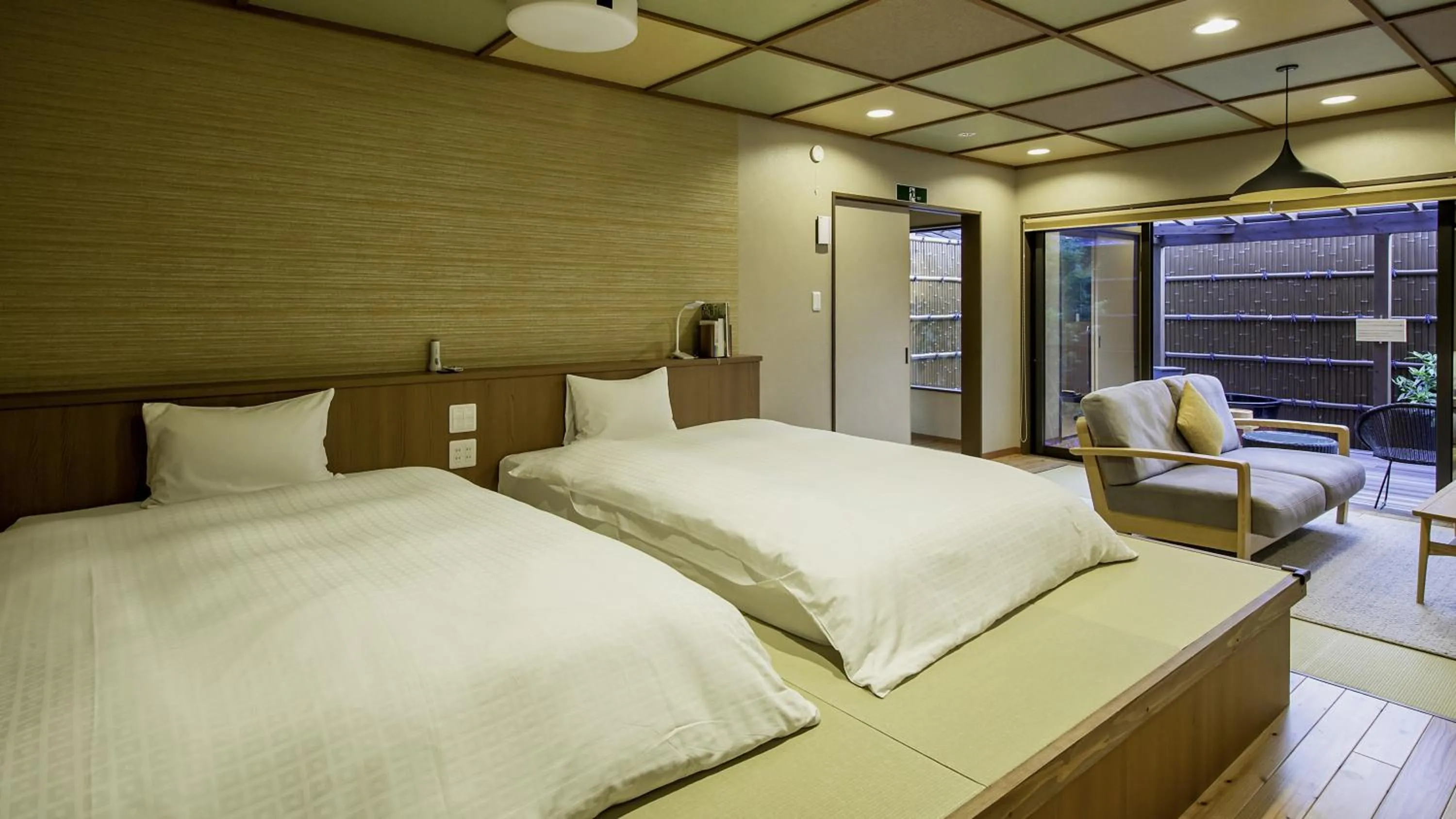 Bed in Hanare no yado Kamigakure