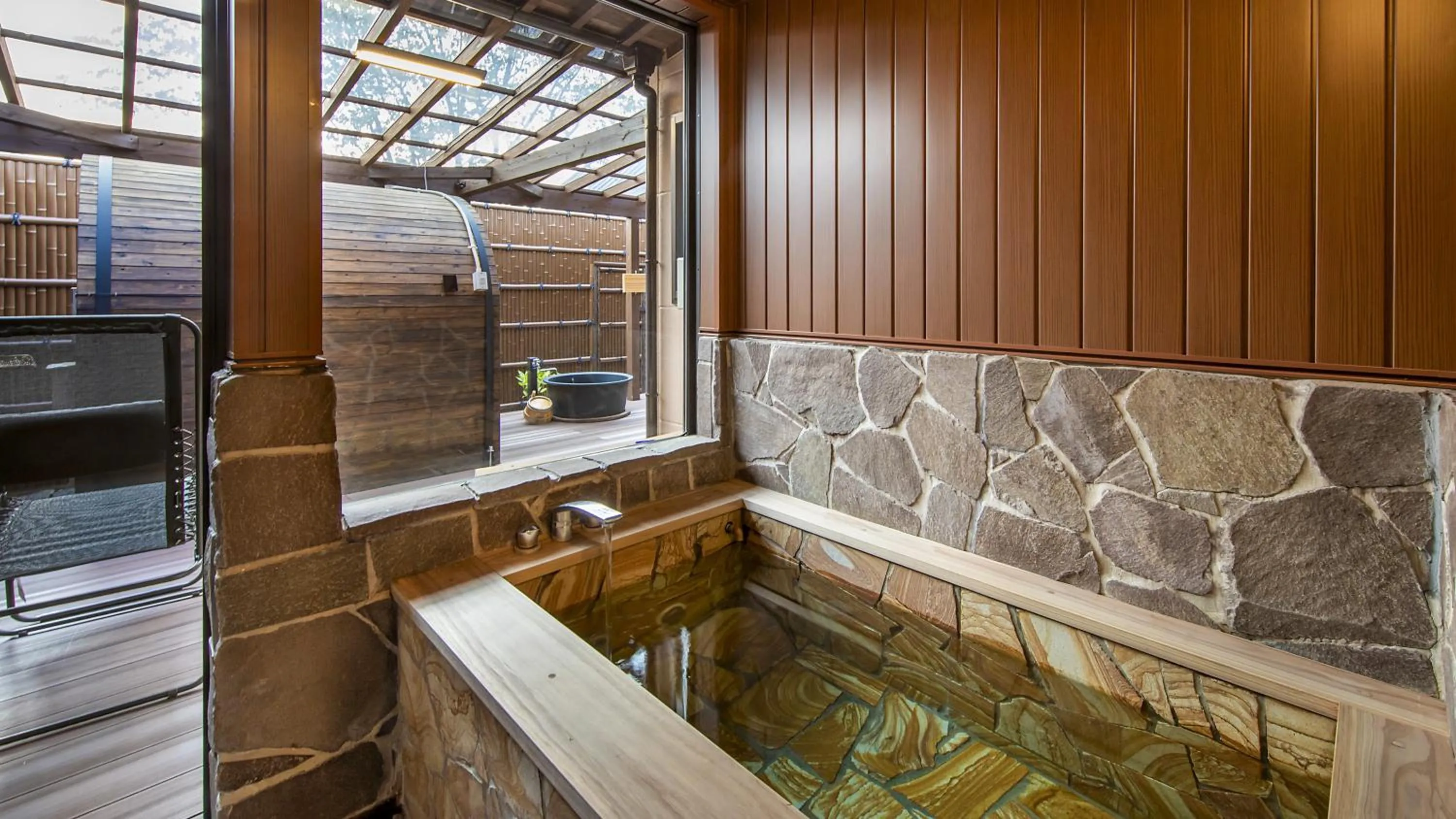 Hanare no yado Kamigakure