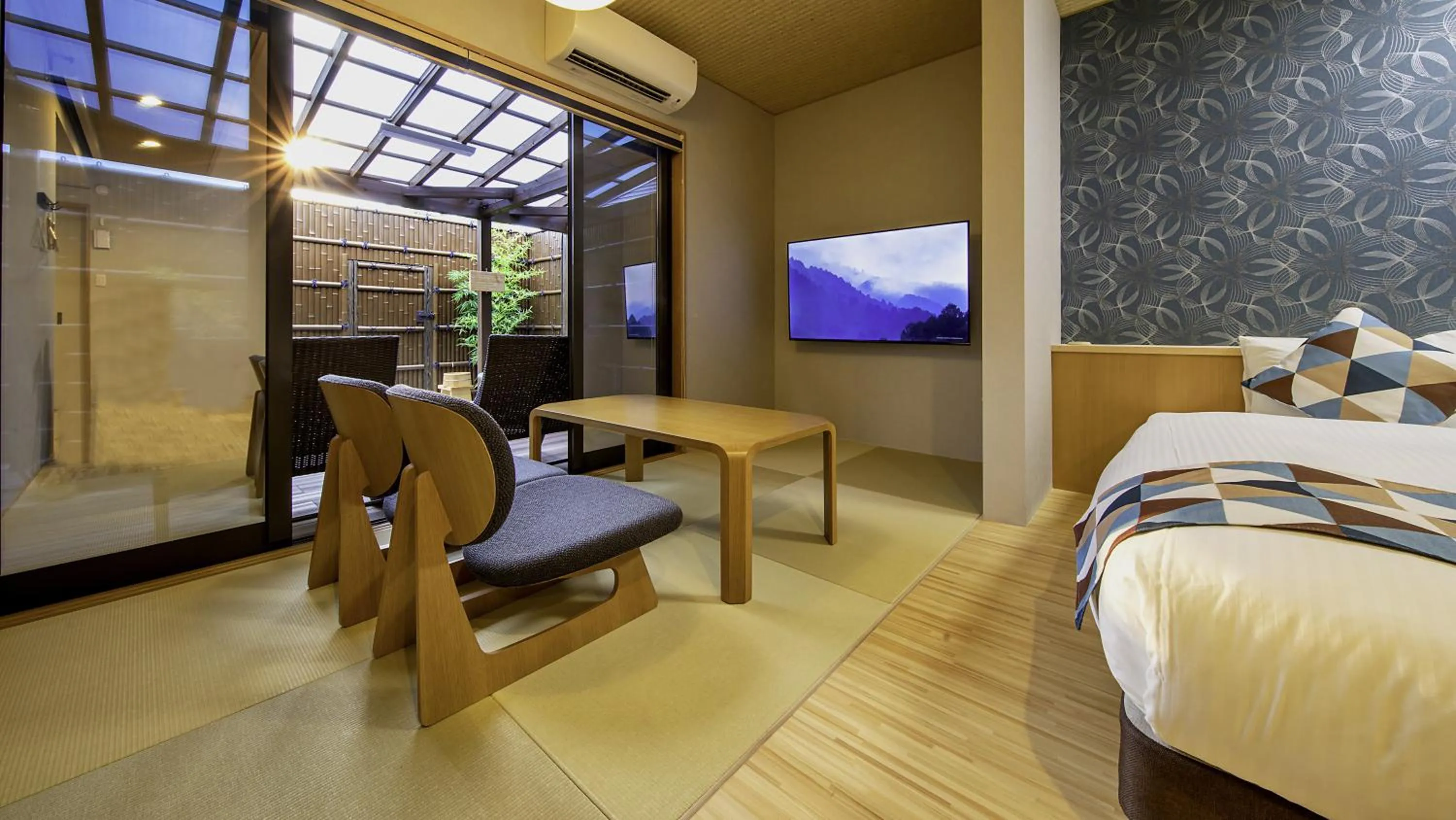 Bed in Hanare no yado Kamigakure