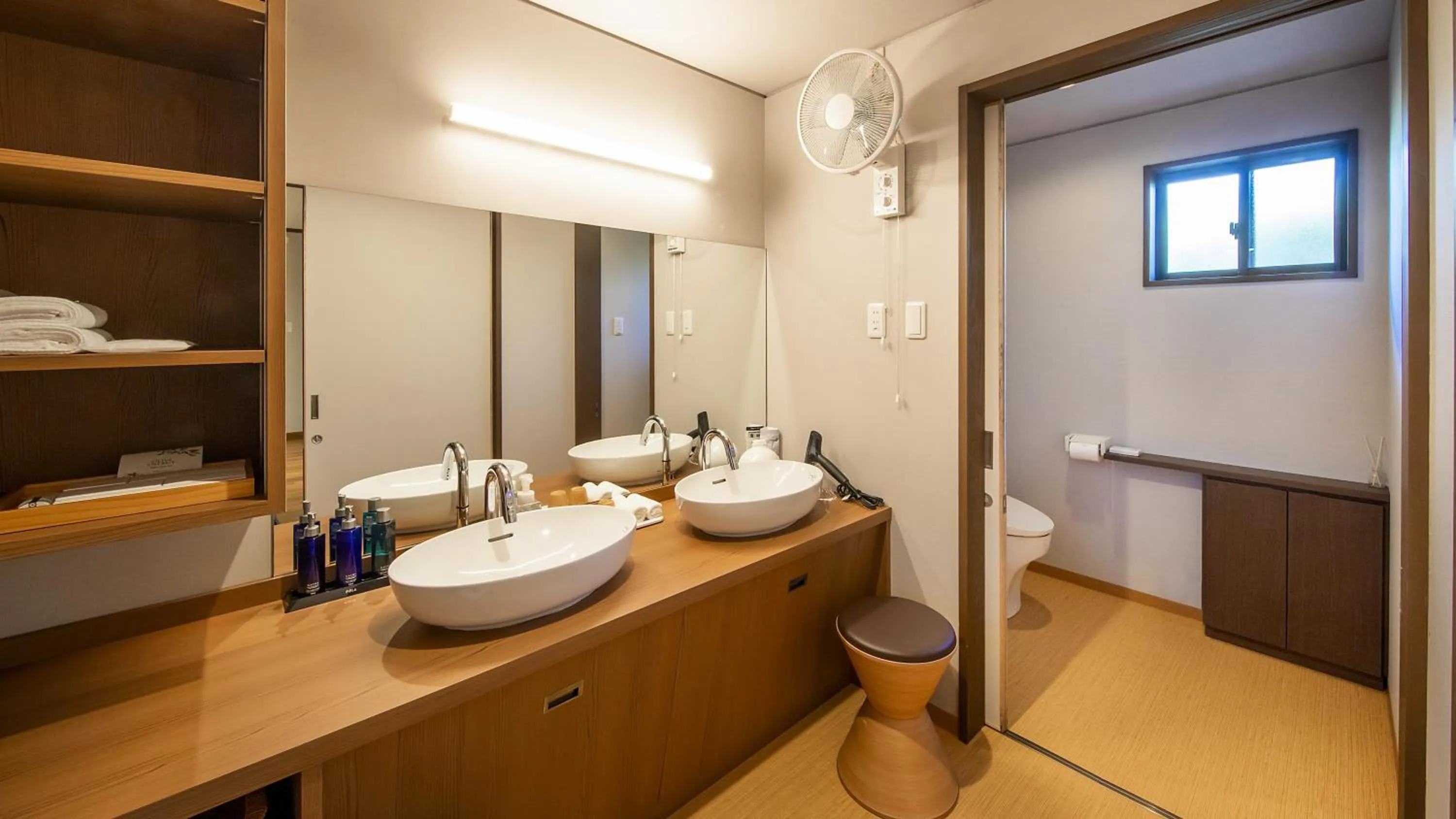 Hanare no yado Kamigakure