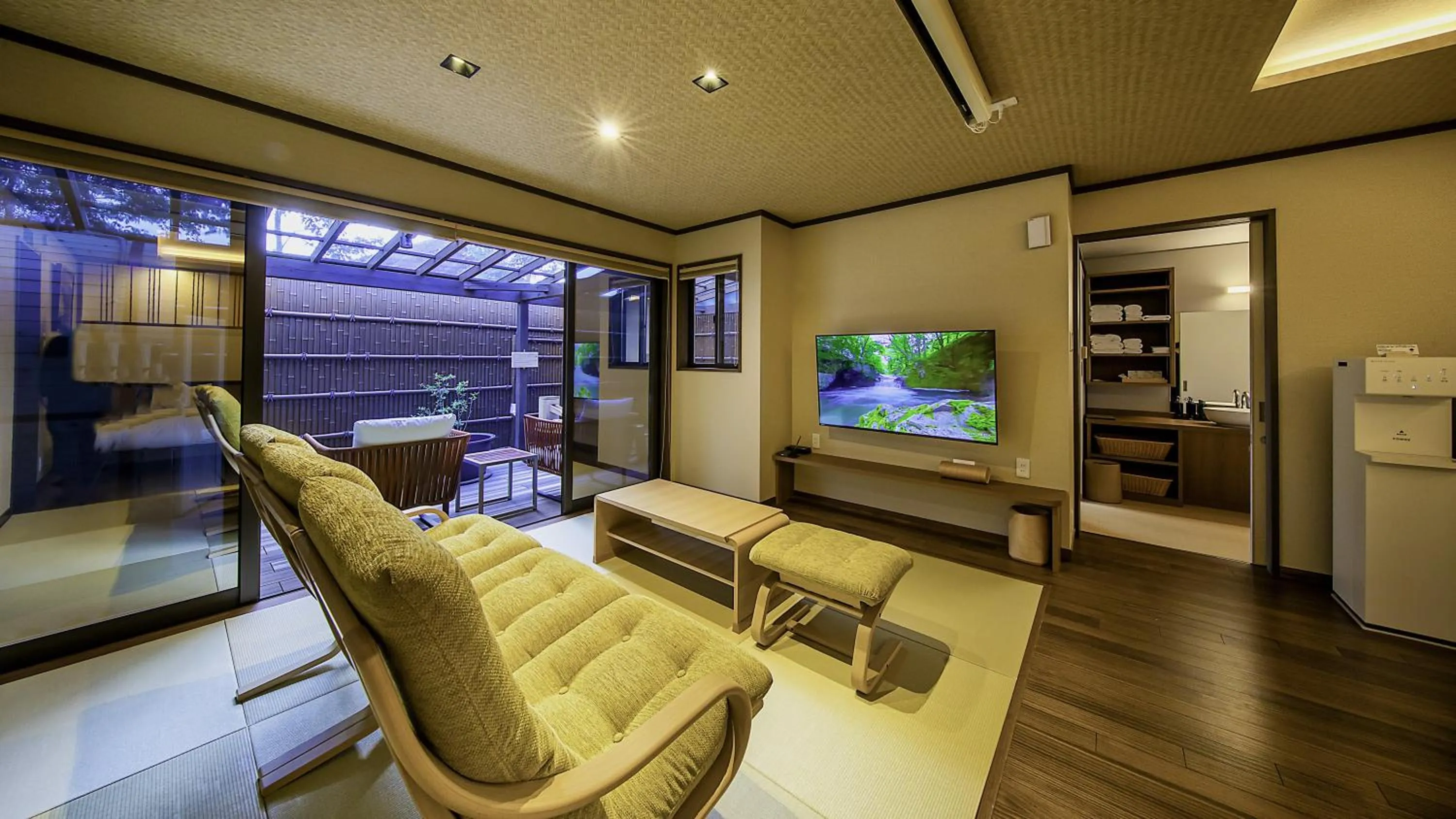 Hanare no yado Kamigakure