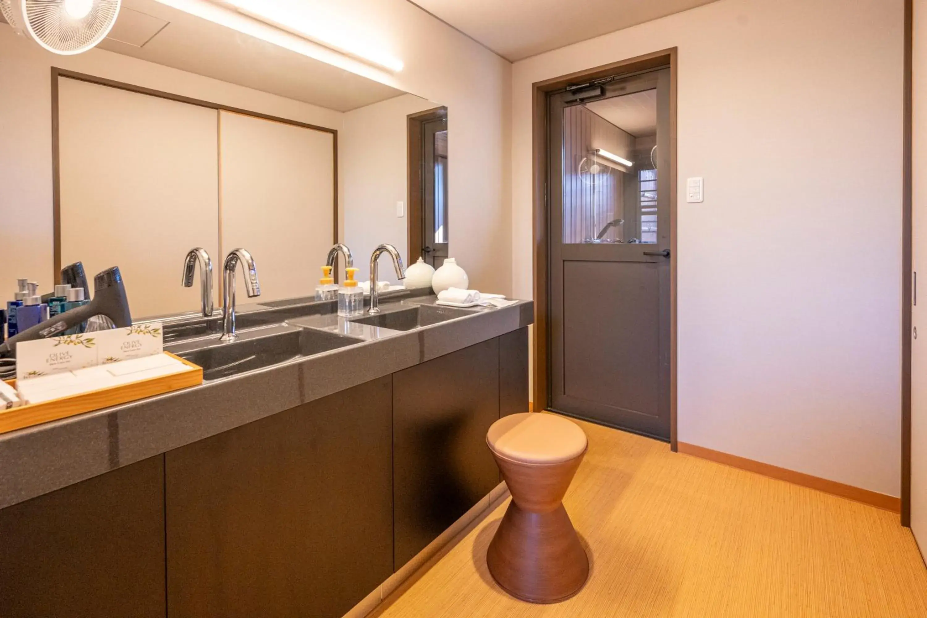 Twin Room with Private External Bathroom in Hanare no yado Kamigakure Twin Room with Private External Bathroom in Hanare no yado Kamigakure