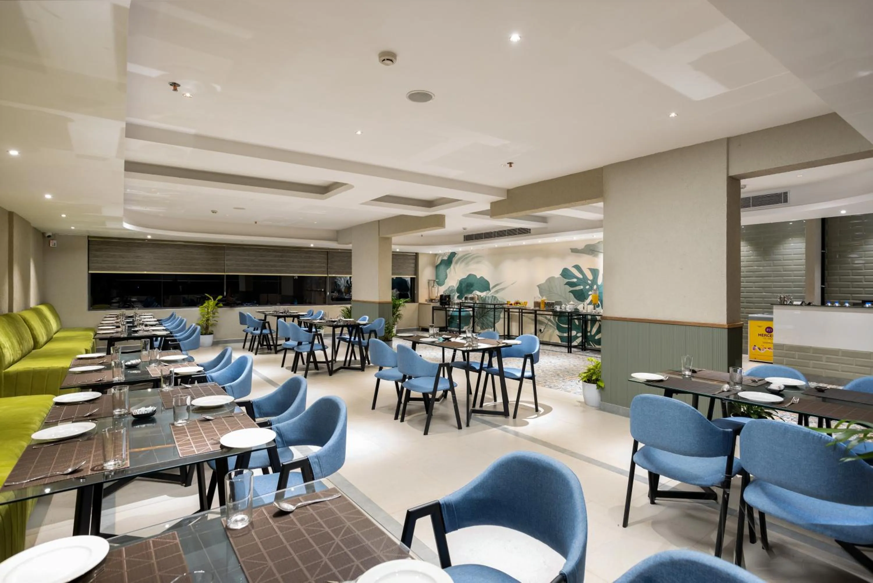 Restaurant/places to eat in PRESIDENCY AIRPORT HOTEL