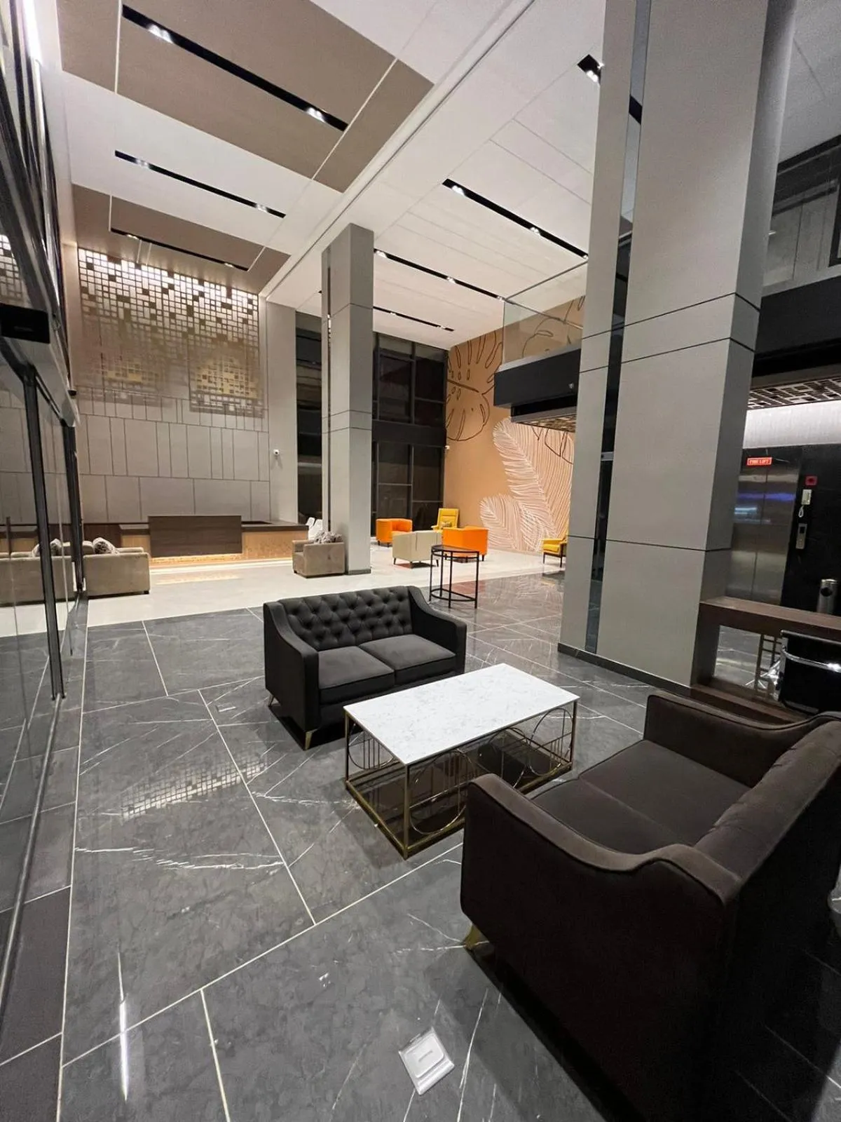 Lobby or reception in PRESIDENCY AIRPORT HOTEL