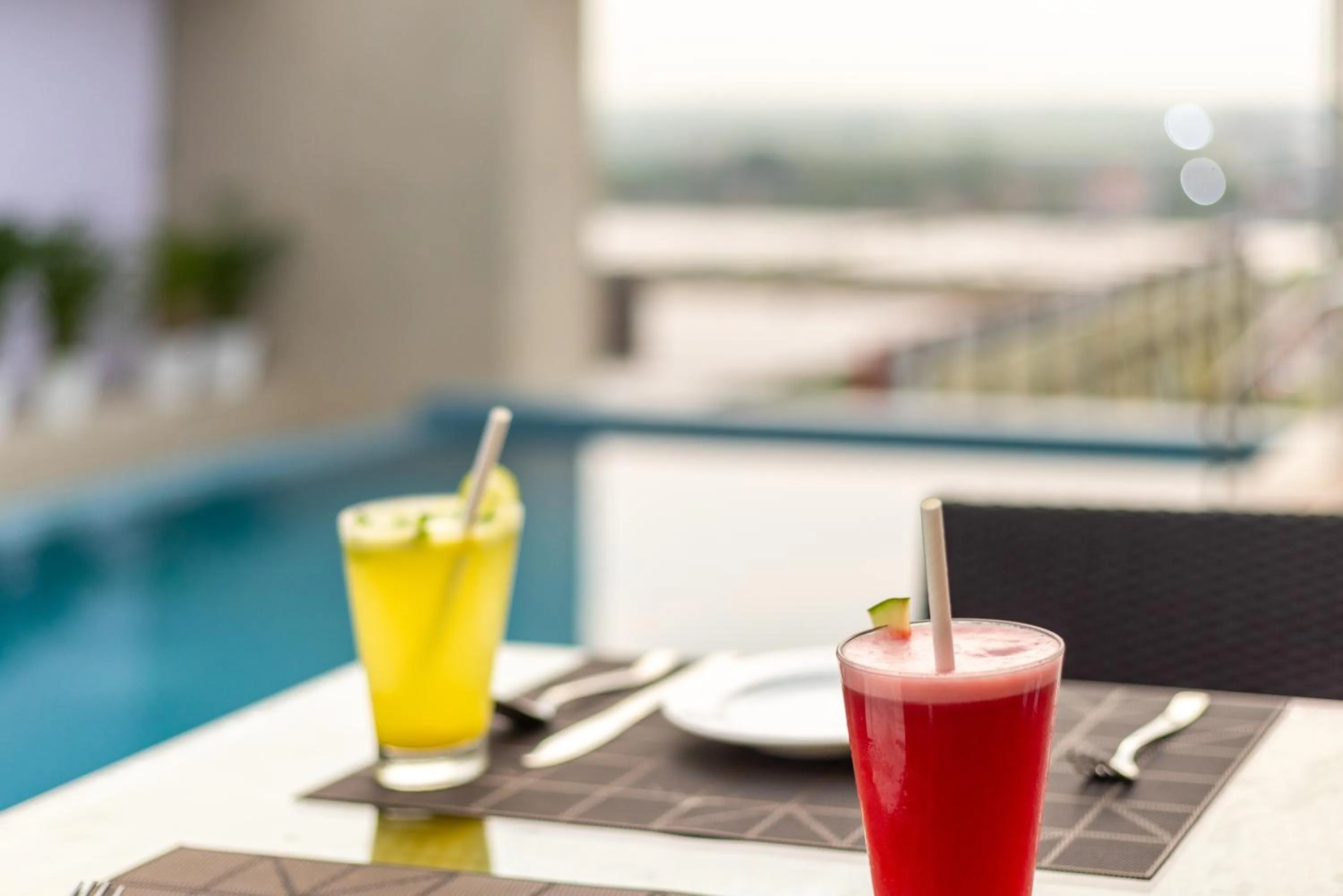 Swimming pool in PRESIDENCY AIRPORT HOTEL