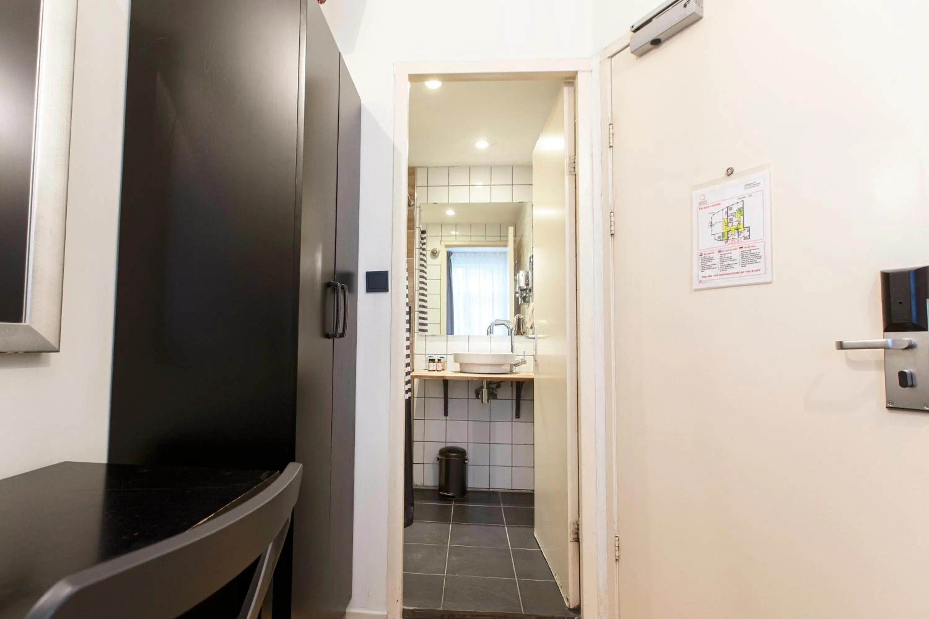 Bathroom in Quentin Amsterdam Hotel