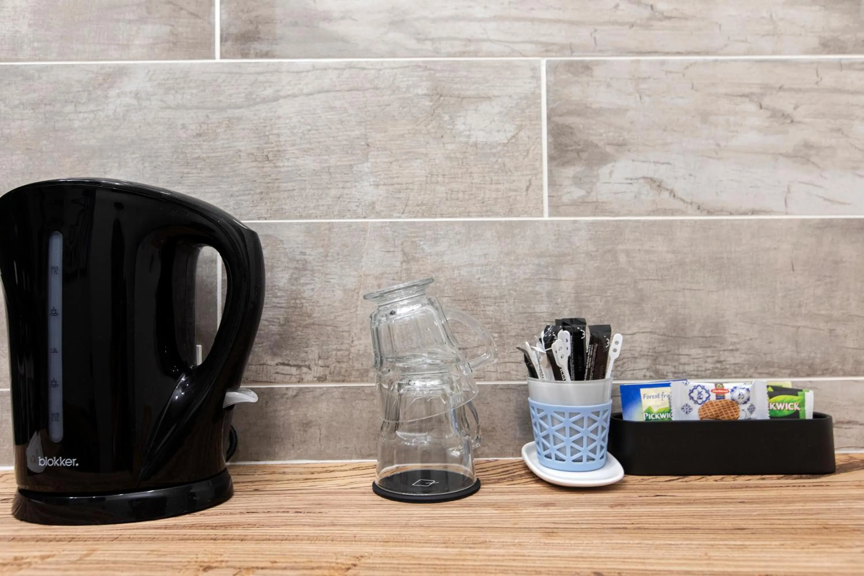 Coffee/tea facilities in Quentin Amsterdam Hotel