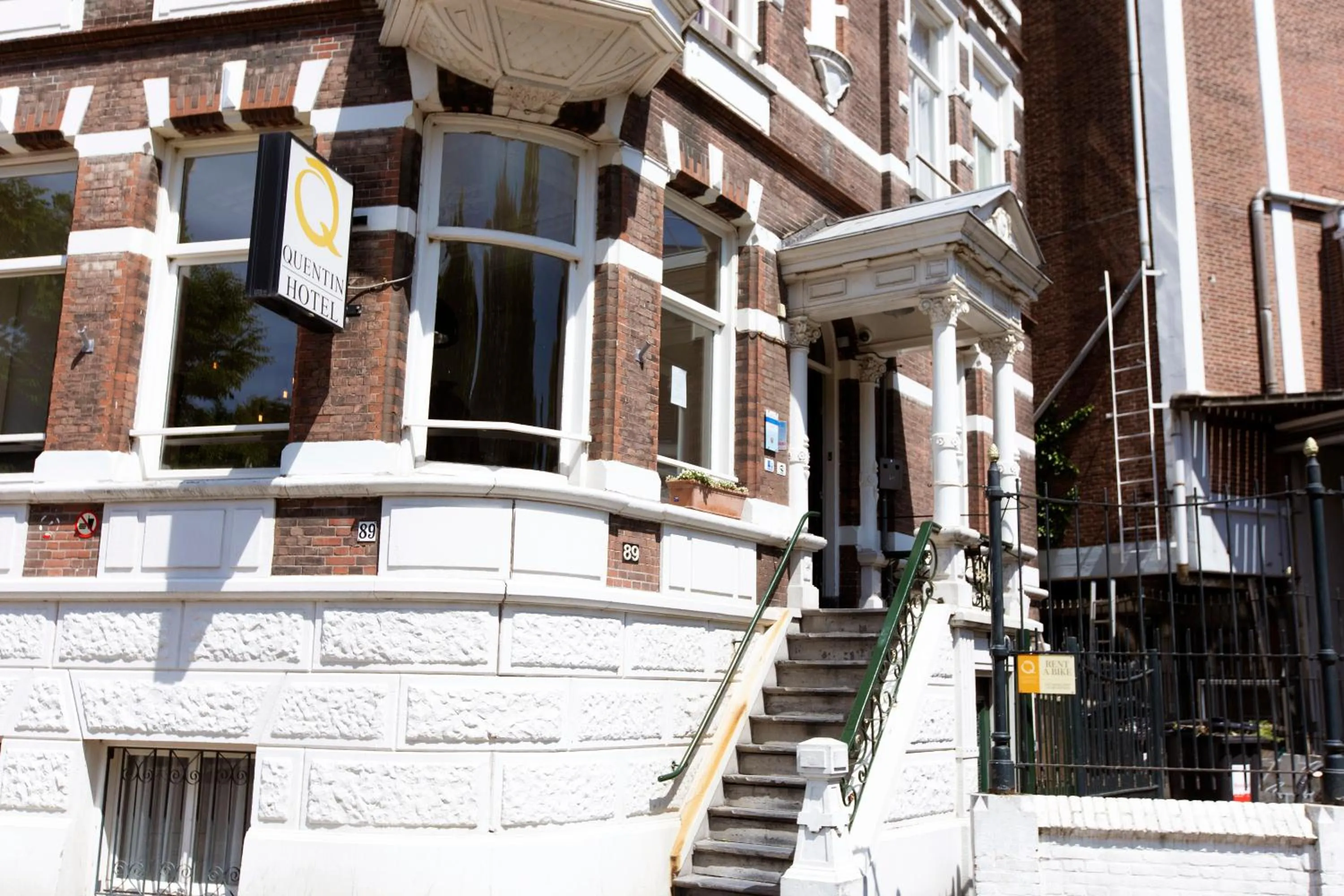 Property building in Quentin Amsterdam Hotel