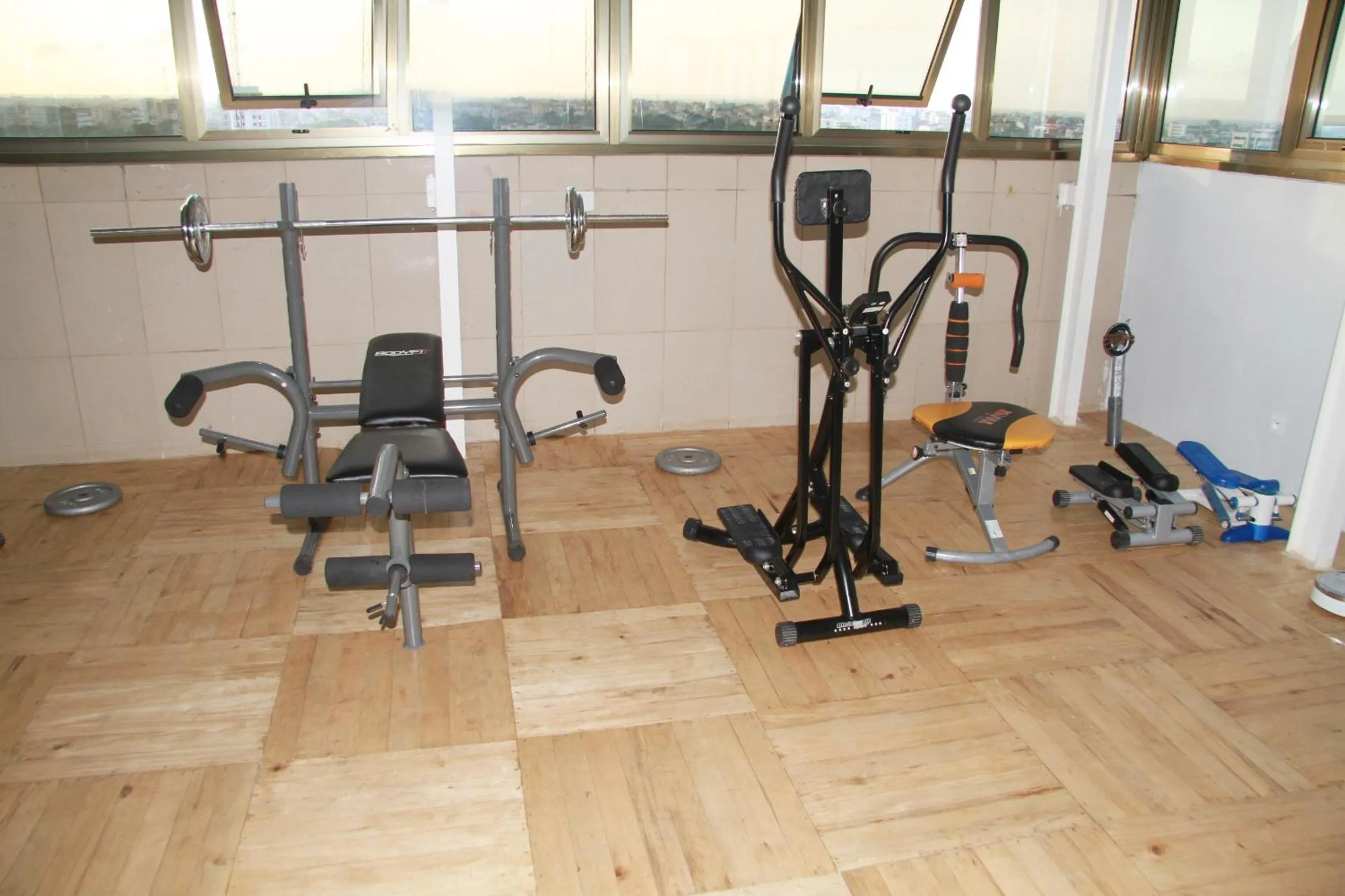 Fitness centre/facilities in Benin Royal Hotel
