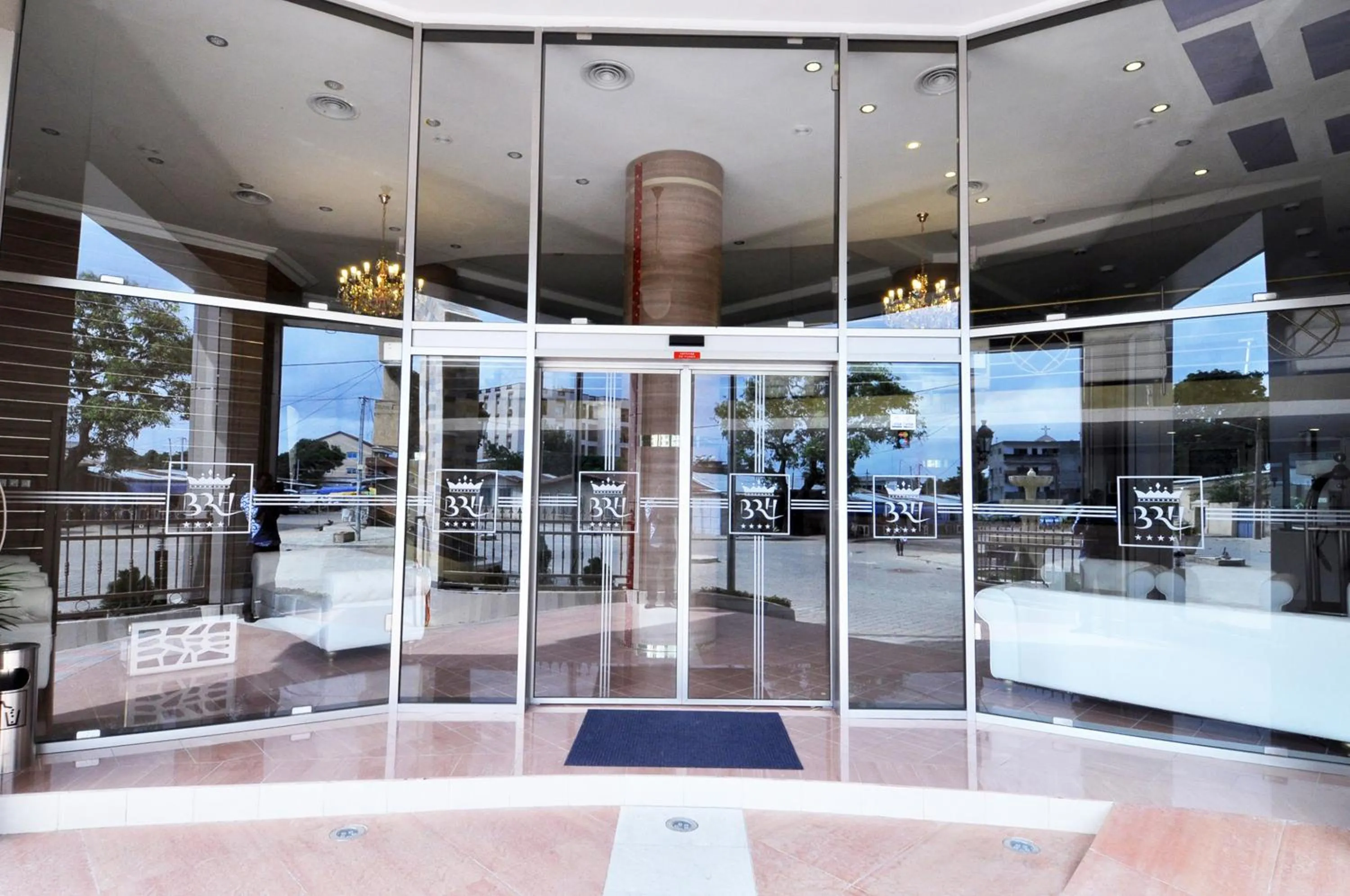 Facade/entrance in Benin Royal Hotel