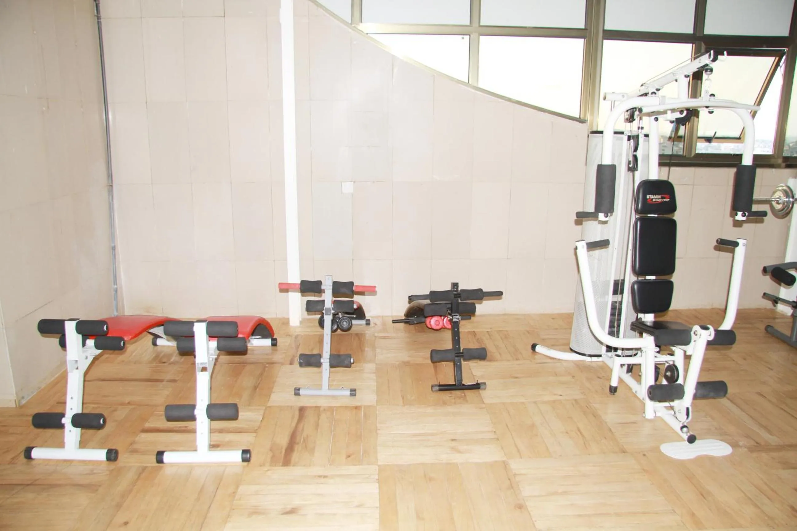Fitness centre/facilities in Benin Royal Hotel