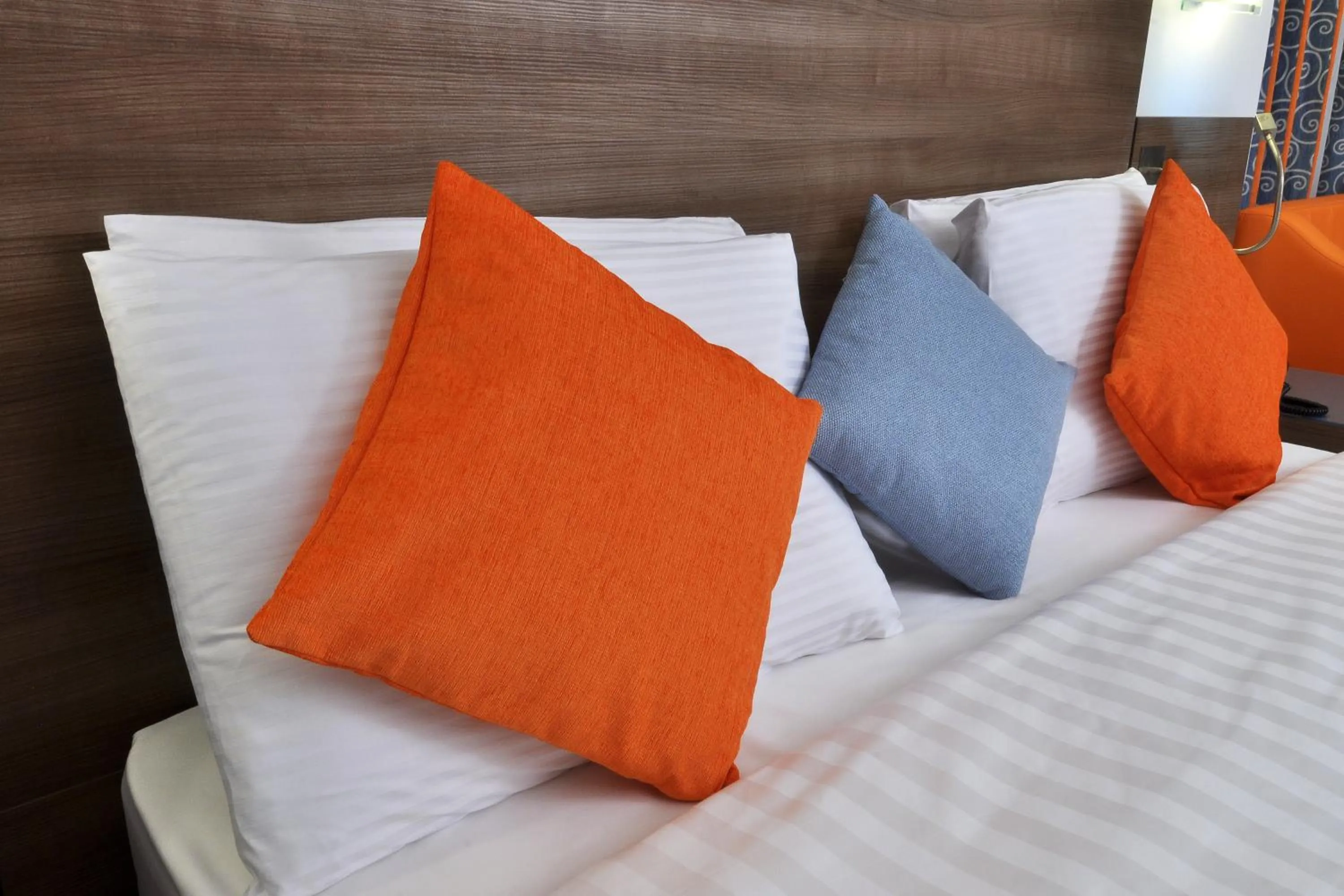 Bedroom, Bed in Benin Royal Hotel