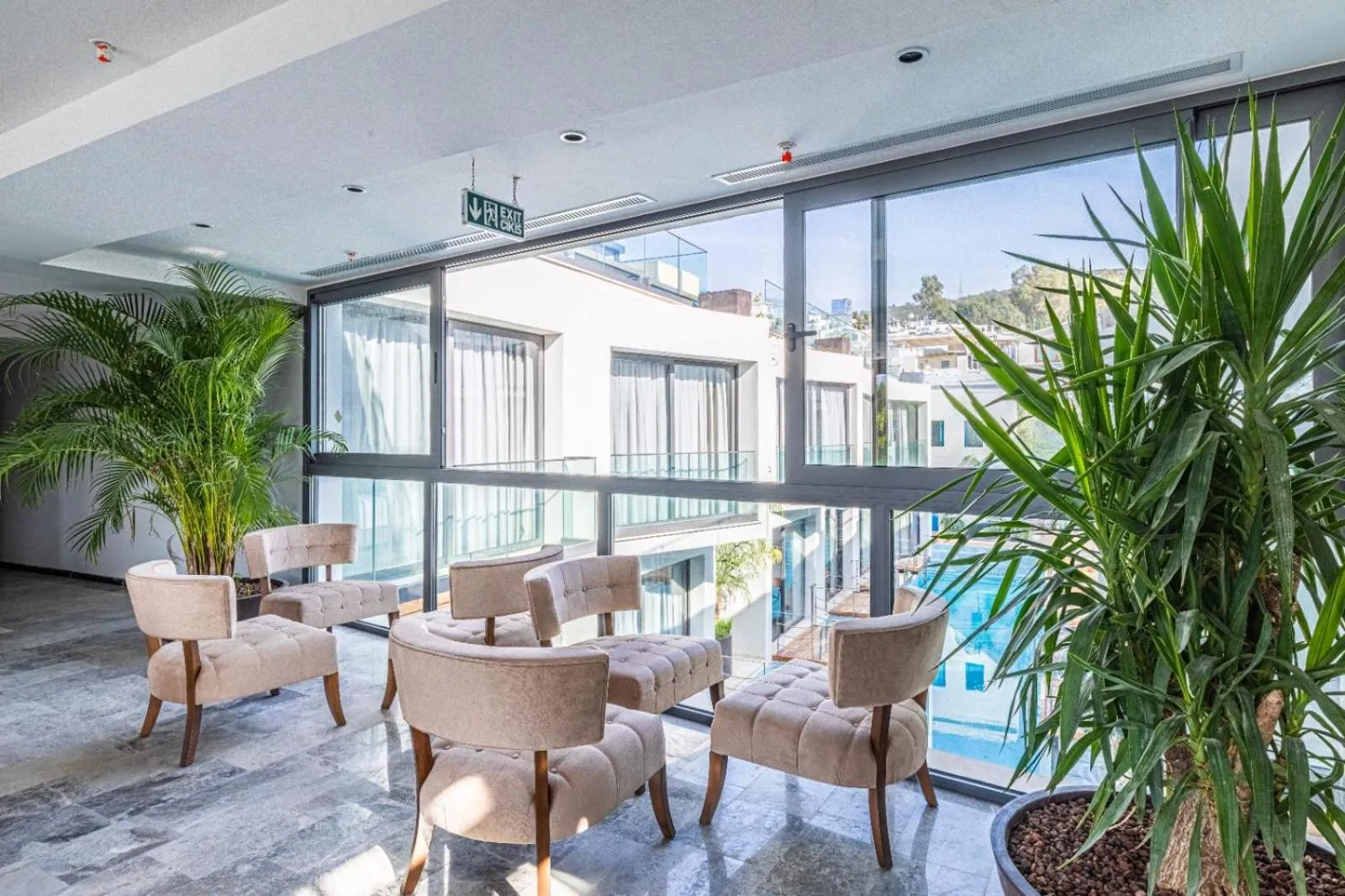 Seating area in Gözegir Hotel