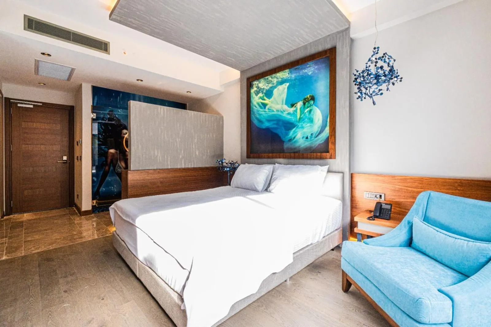 Bedroom, Bed in Gözegir Hotel