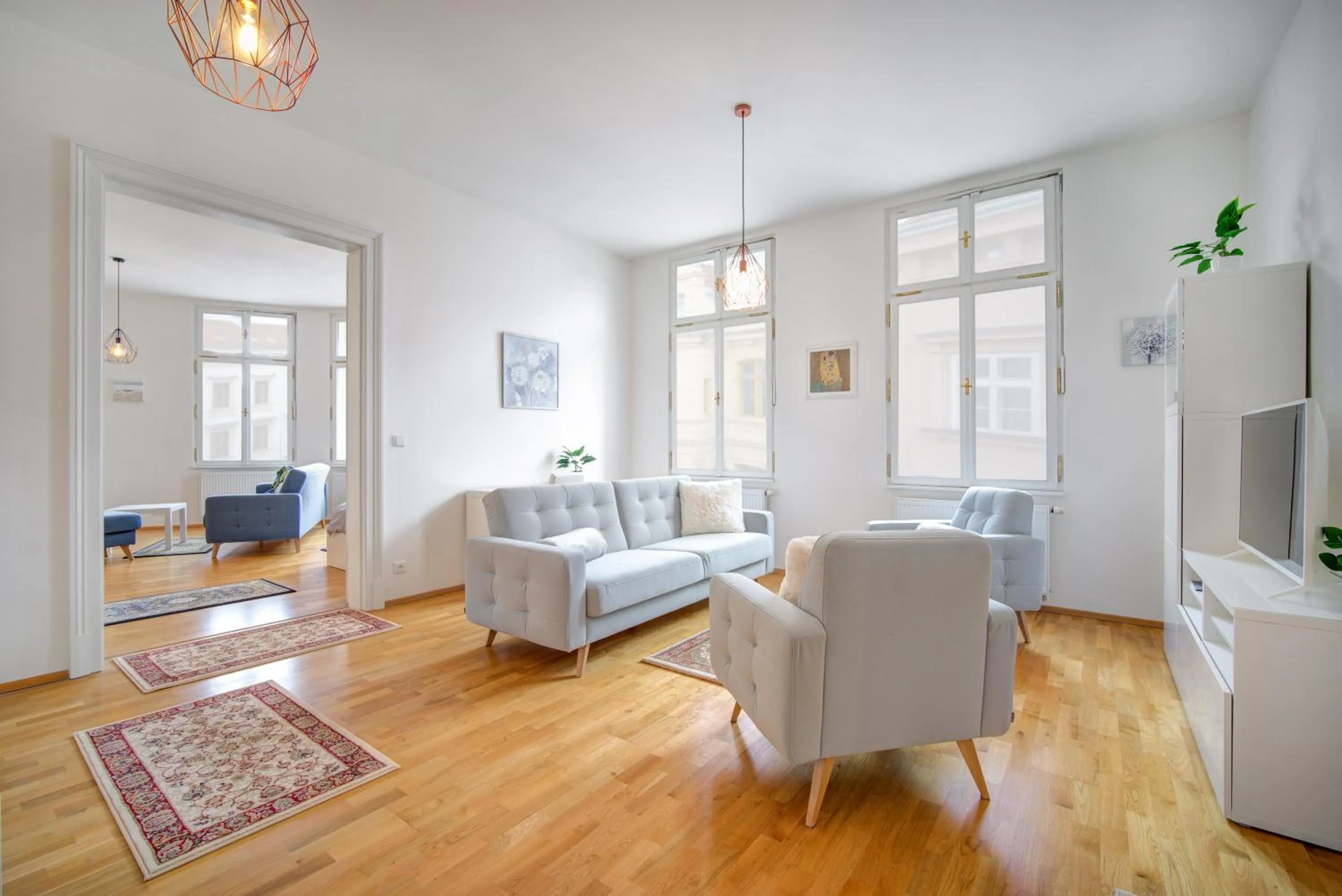 Communal lounge/ TV room in Bishop Apartments