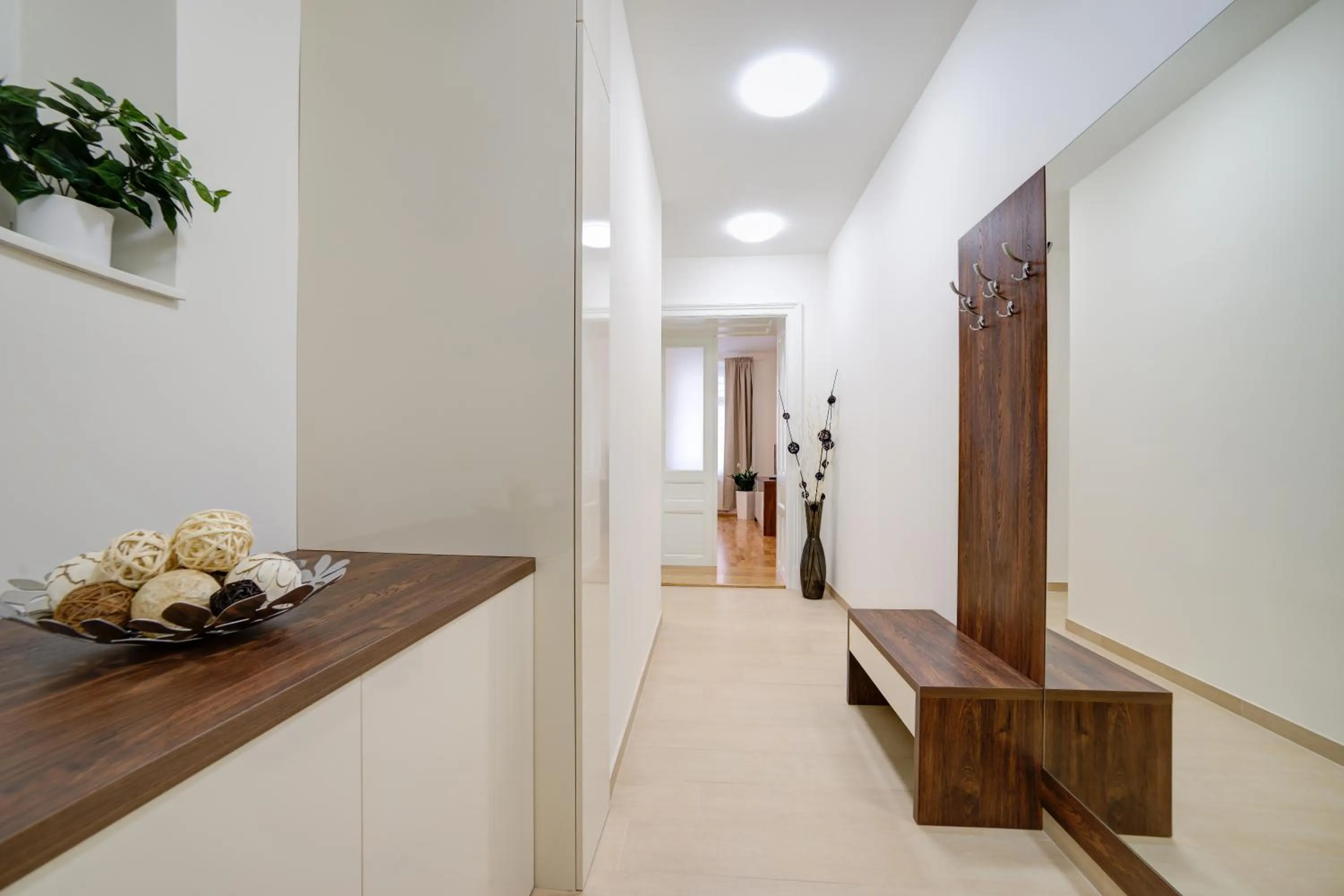 Decorative detail in Bishop Apartments