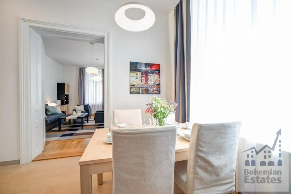Dining area in Bishop Apartments