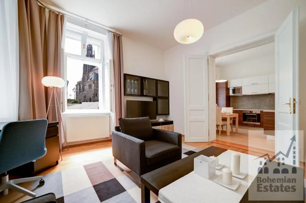 Day in Bishop Apartments