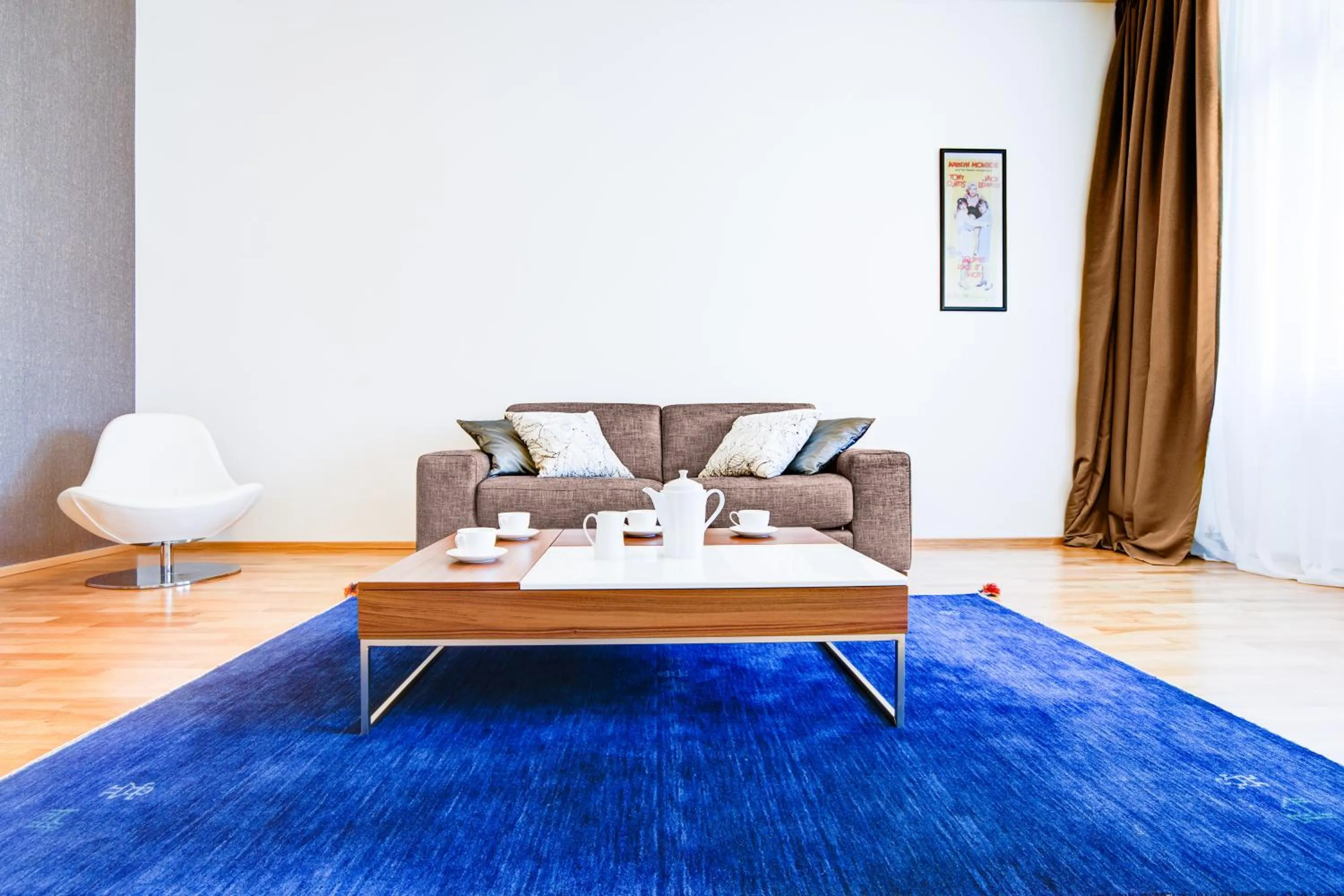 Seating area in Bishop Apartments