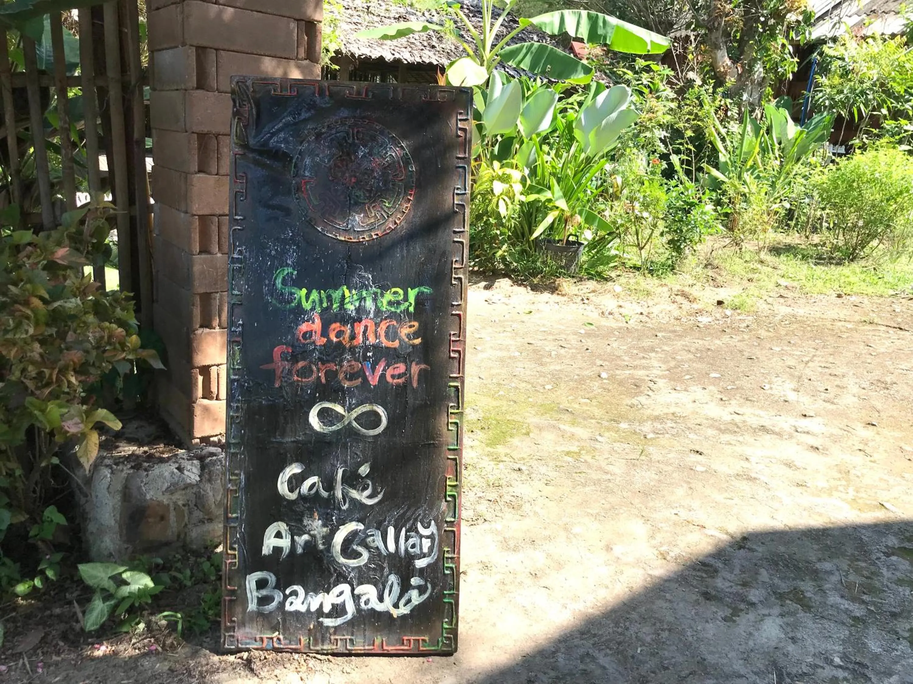 Baan Wisarut Guesthouse