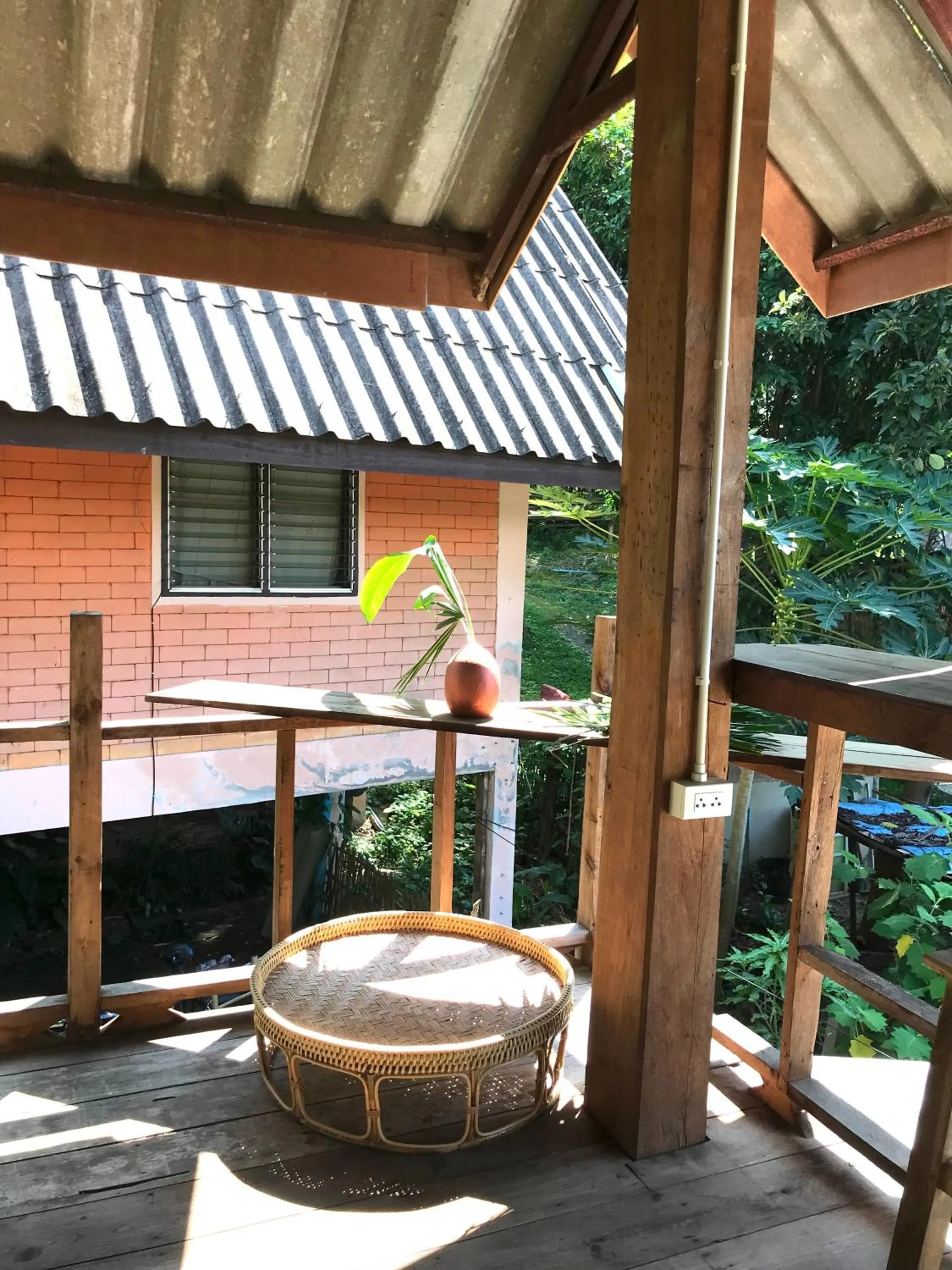 Baan Wisarut Guesthouse