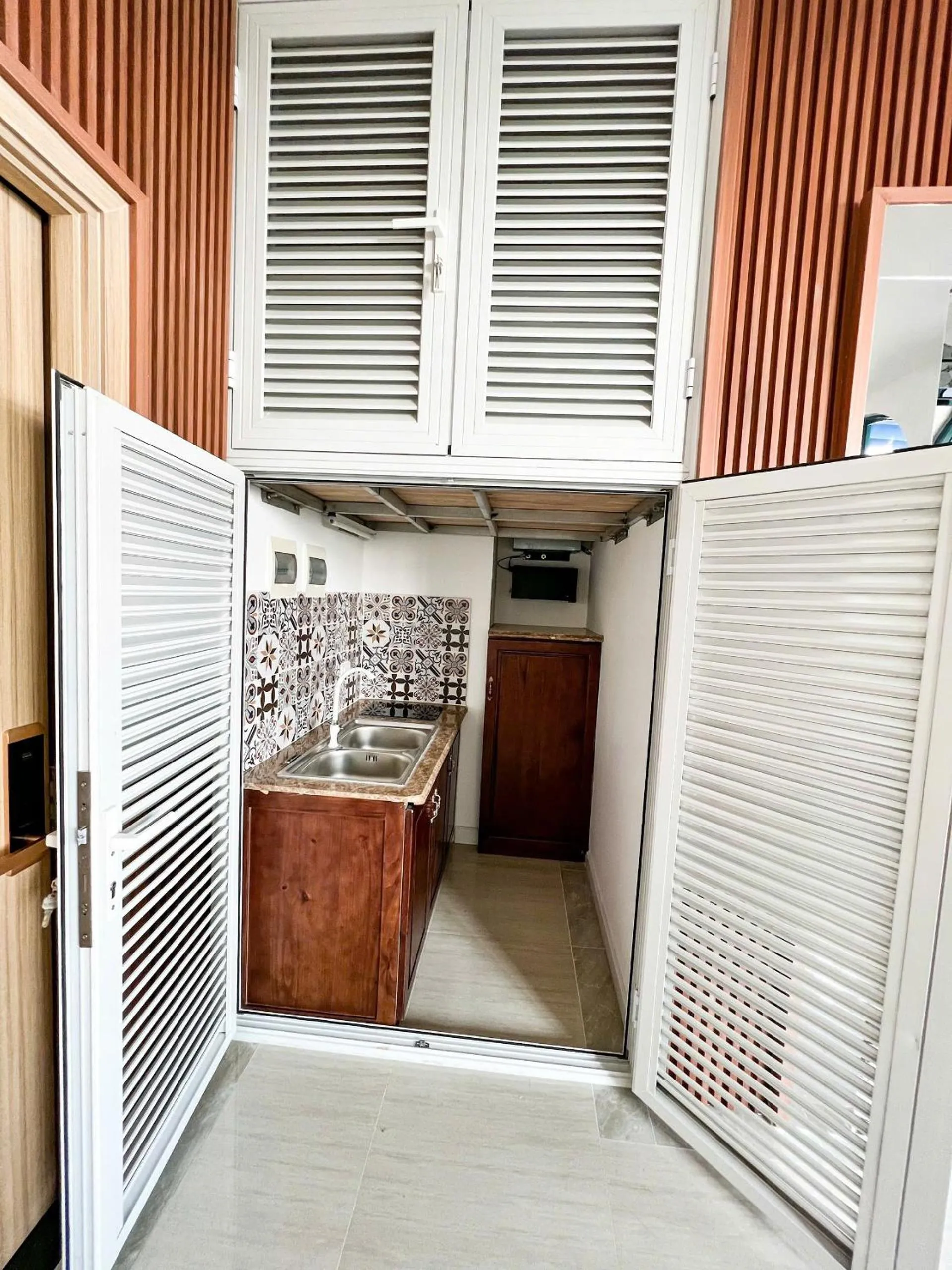 Kitchen or kitchenette in Kaira Boutique Hotel