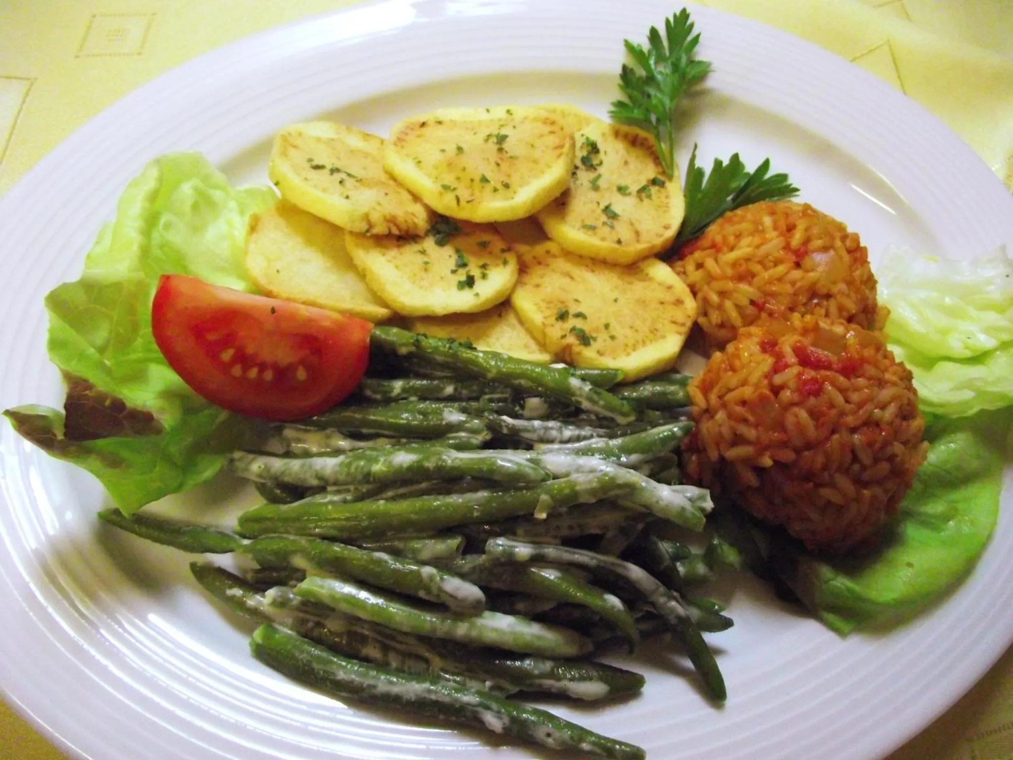 Food in Hotel Restaurant Cristal