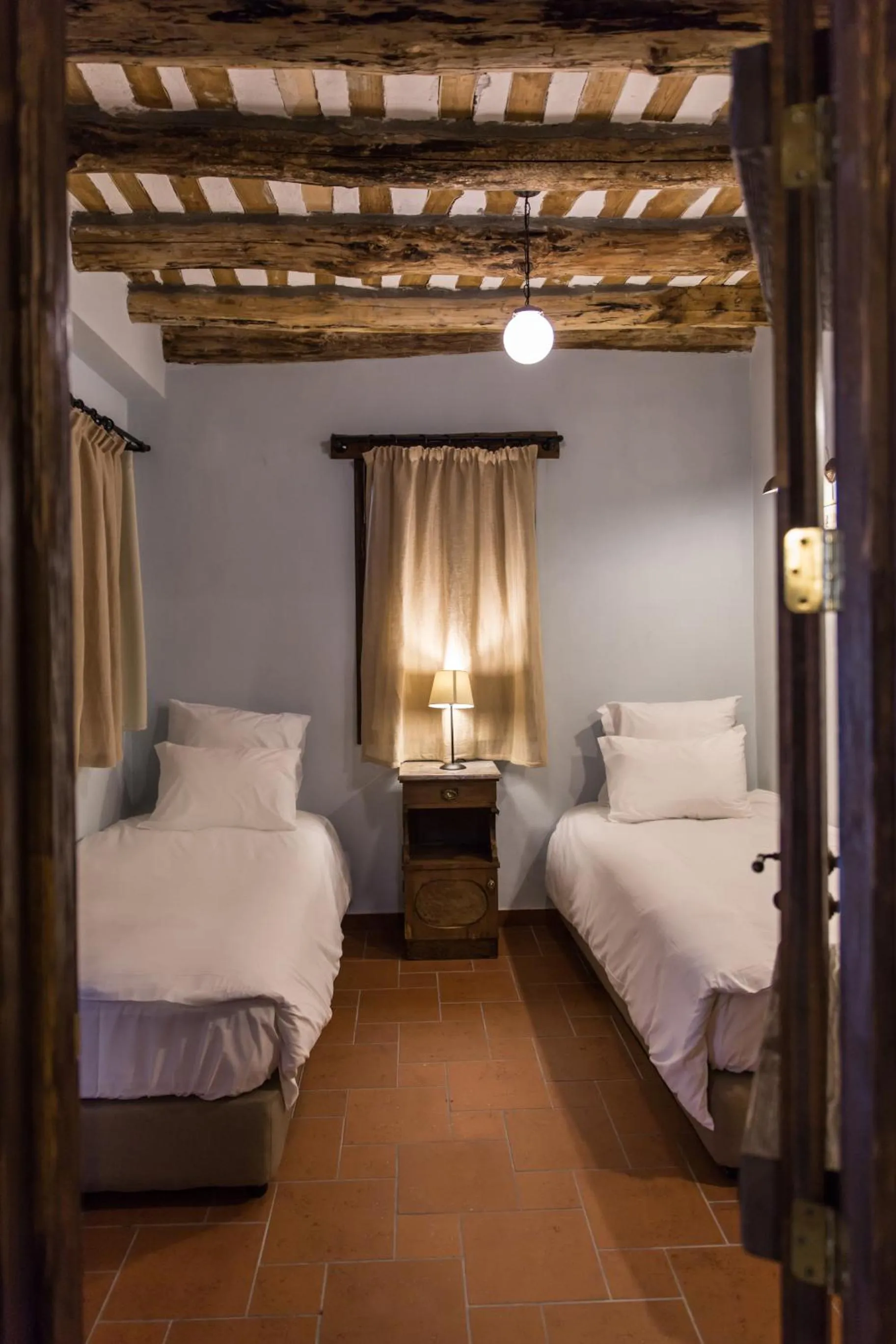 Decorative detail, Bed in Montanema Handmade Village