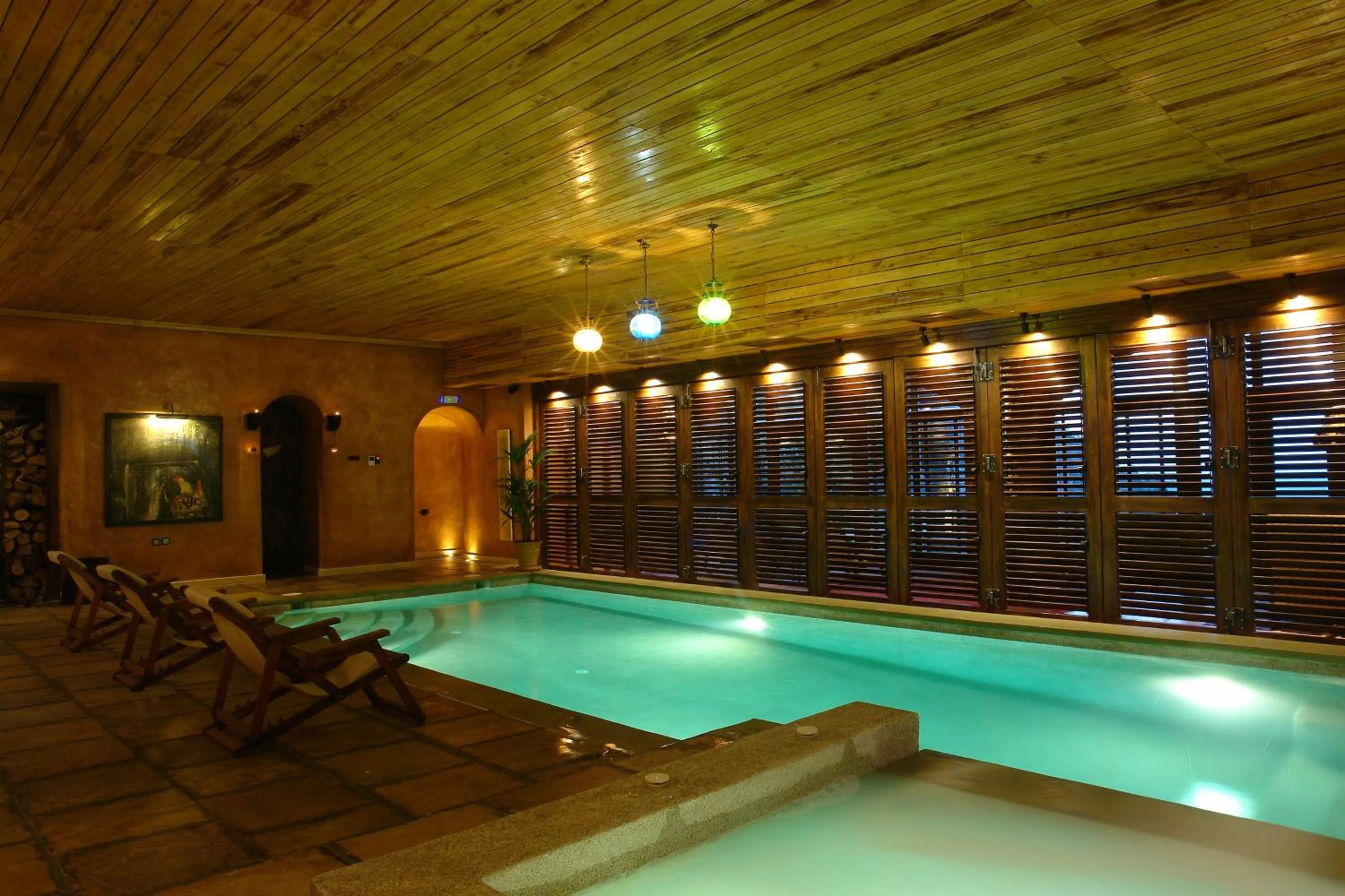 Swimming pool in Montanema Handmade Village