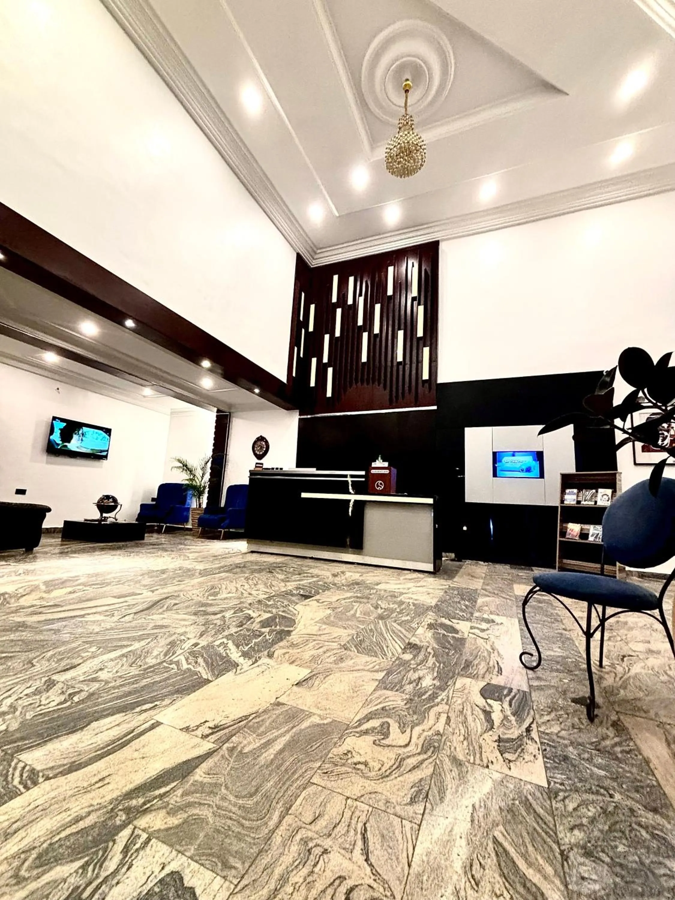 Lobby or reception in Ovic Hotel