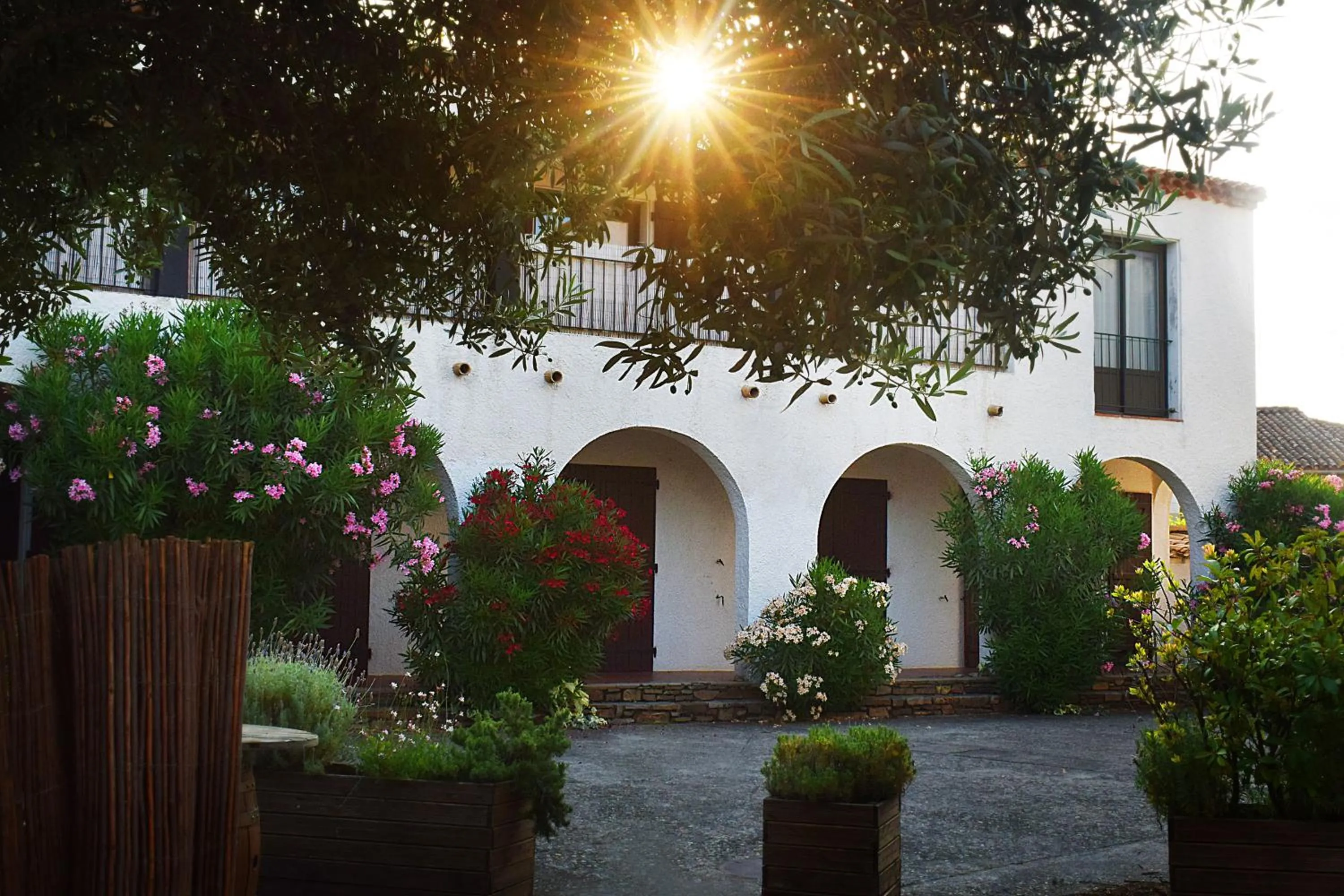 Property building in Logis Hôtel Restaurant Le Top du Roulier