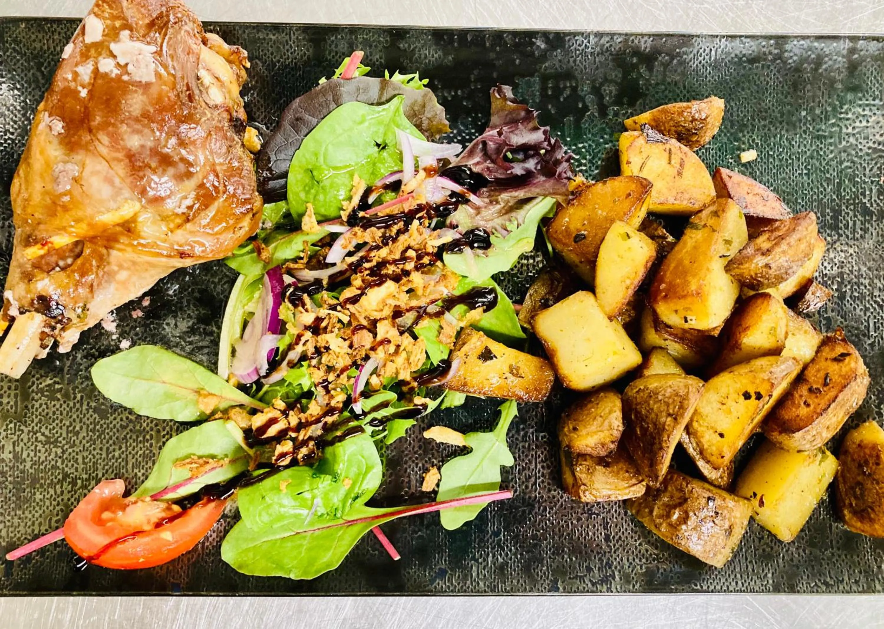 Restaurant/places to eat in Logis Hôtel Restaurant Le Top du Roulier