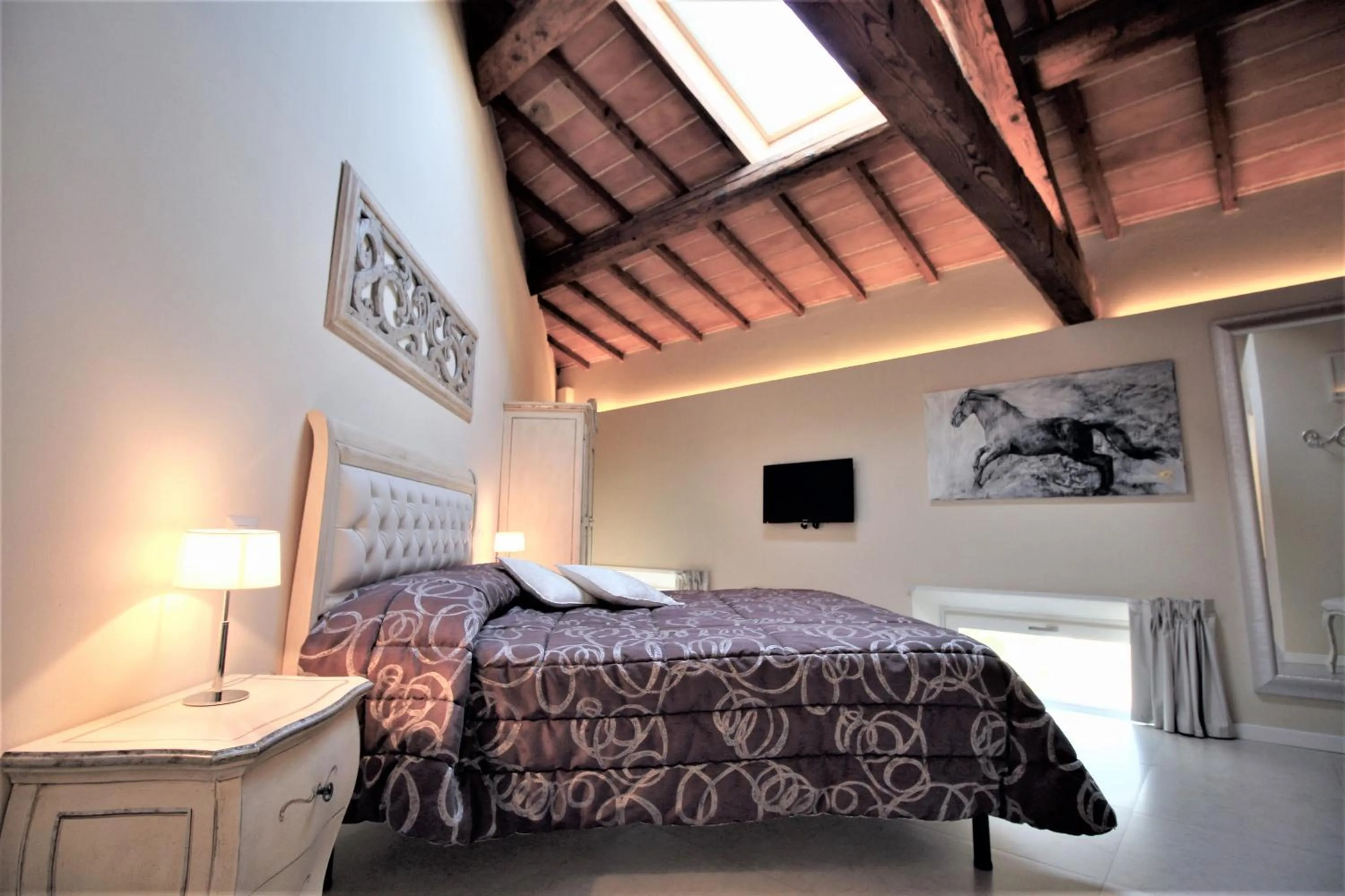 Bed in Villa del Sole Siena