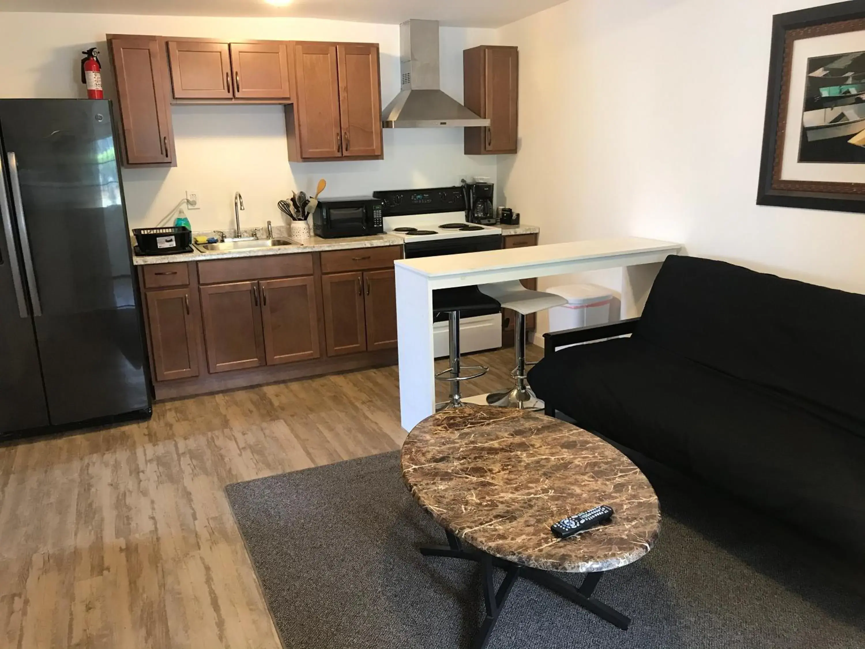 Two-Bedroom Apartment in Windsor Motel Two-Bedroom Apartment in Windsor Motel