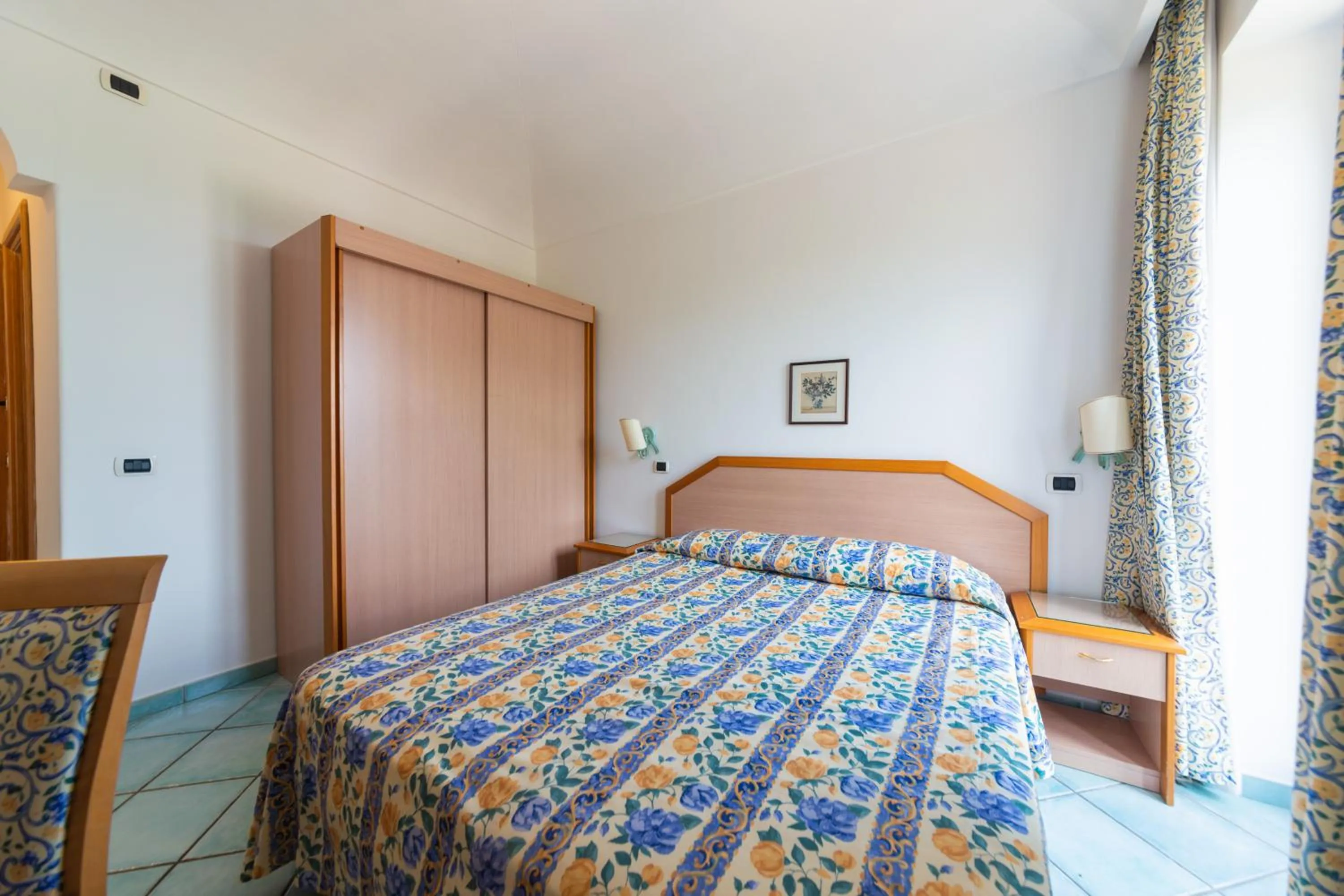 Bedroom, Bed in La Capannina - Hotel & Apartments