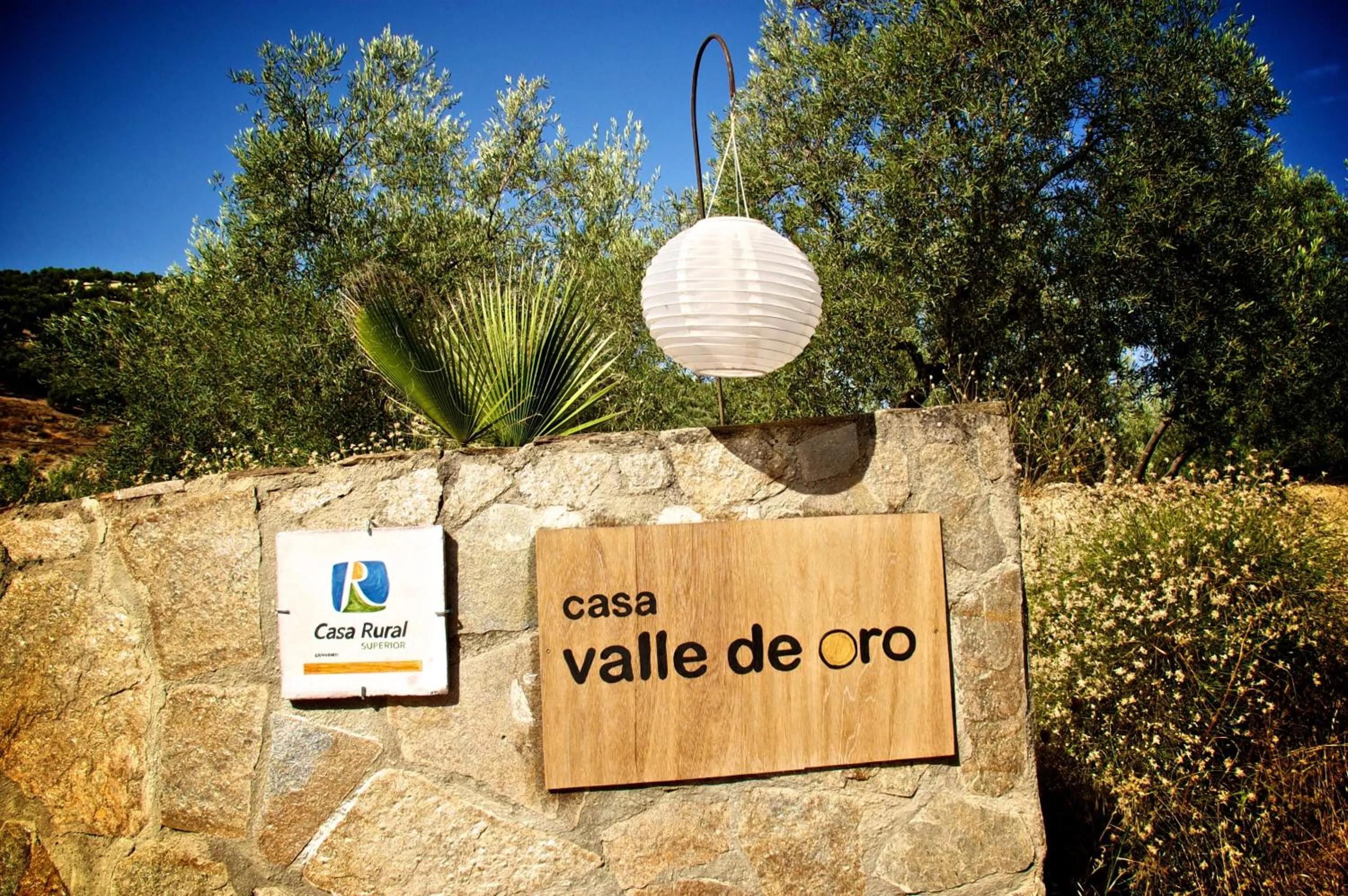 Facade/entrance in Valle de Oro