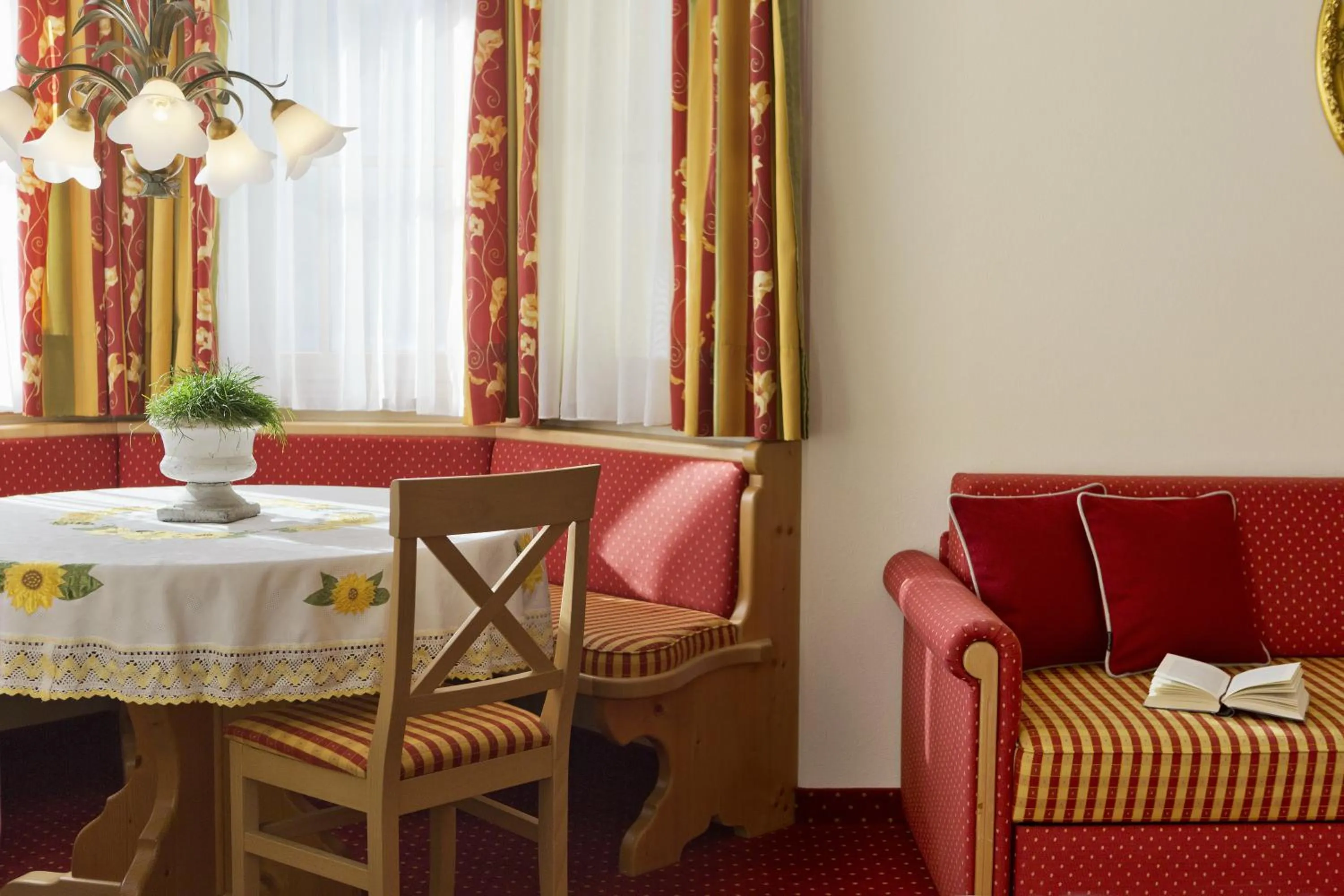 Dining area in Landhotel Untermüllnergut