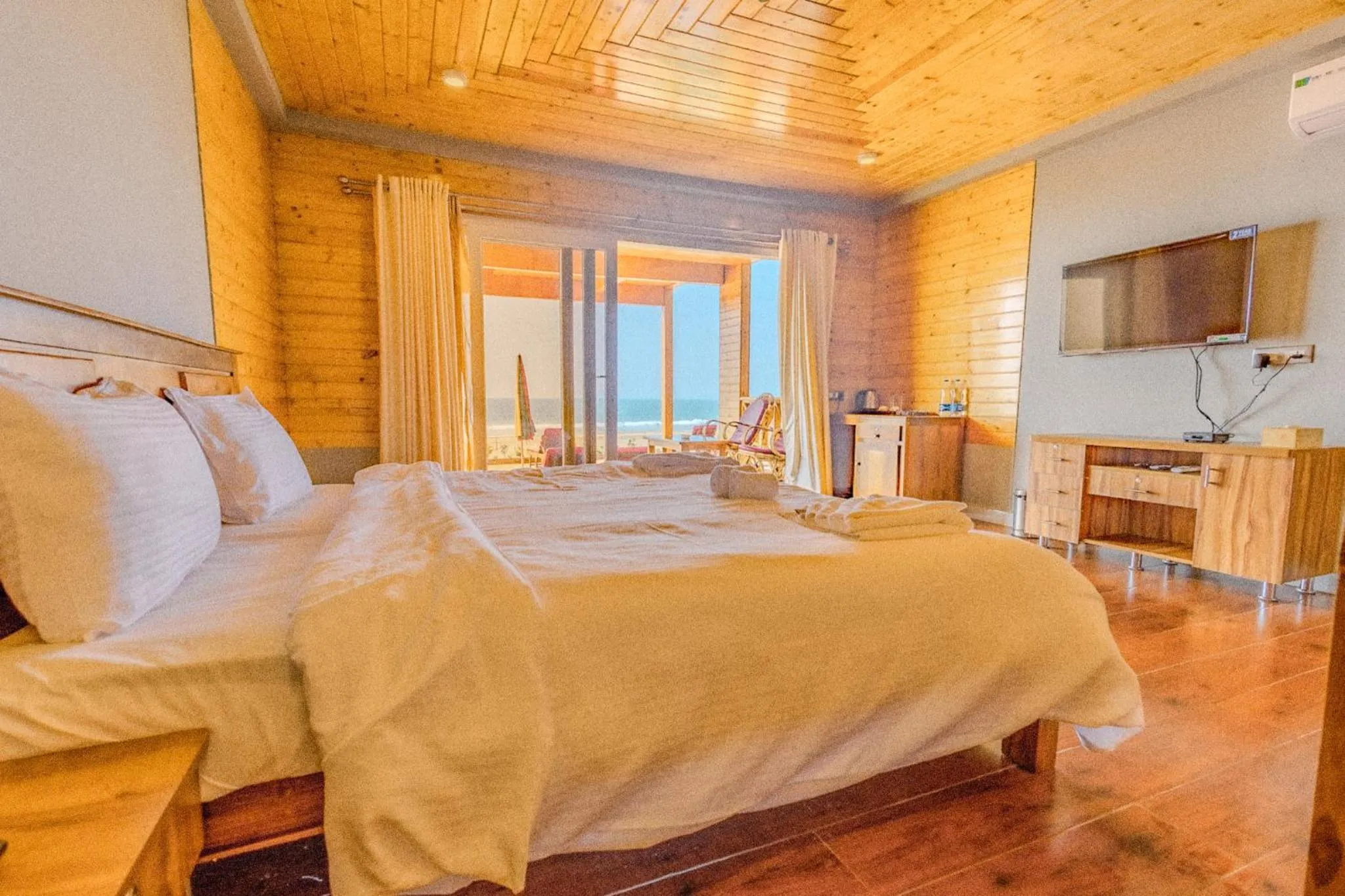 Bed in The O2H Agonda Beach Resort