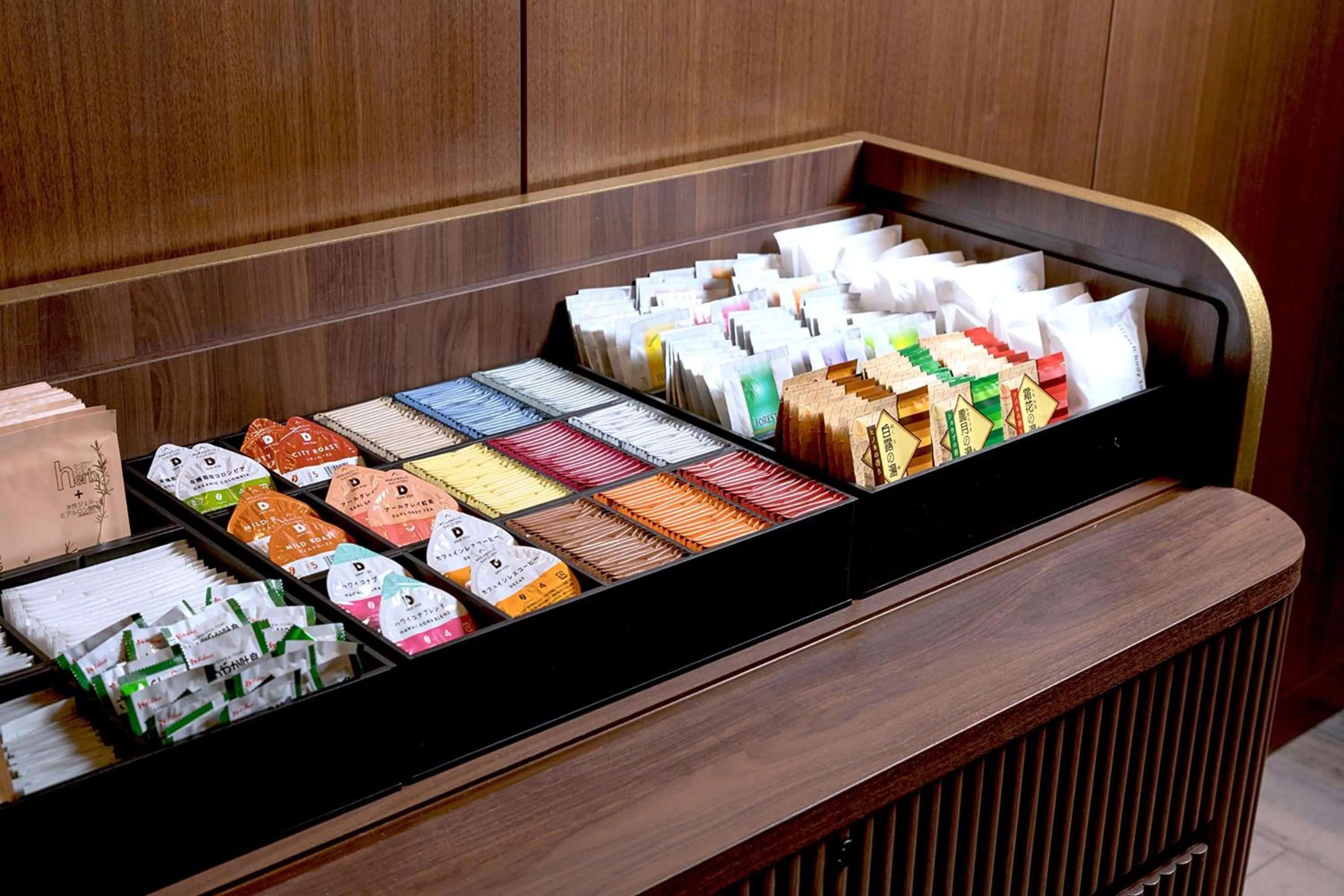 Coffee/tea facilities in Premier hotel -CABIN PRESIDENT- Tokyo