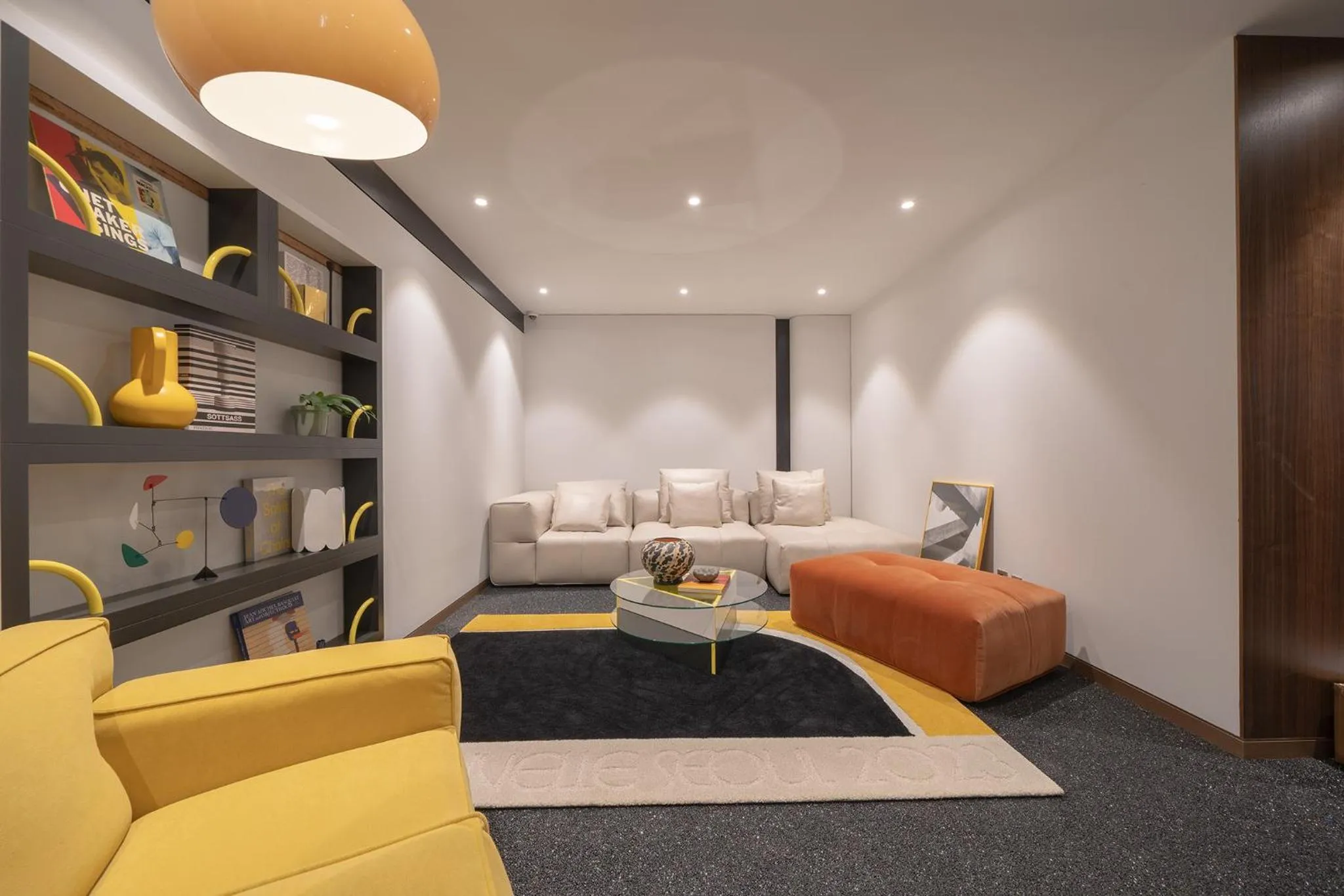 Bed in Nouvelle Hotel Seoul Itaewon by Aank