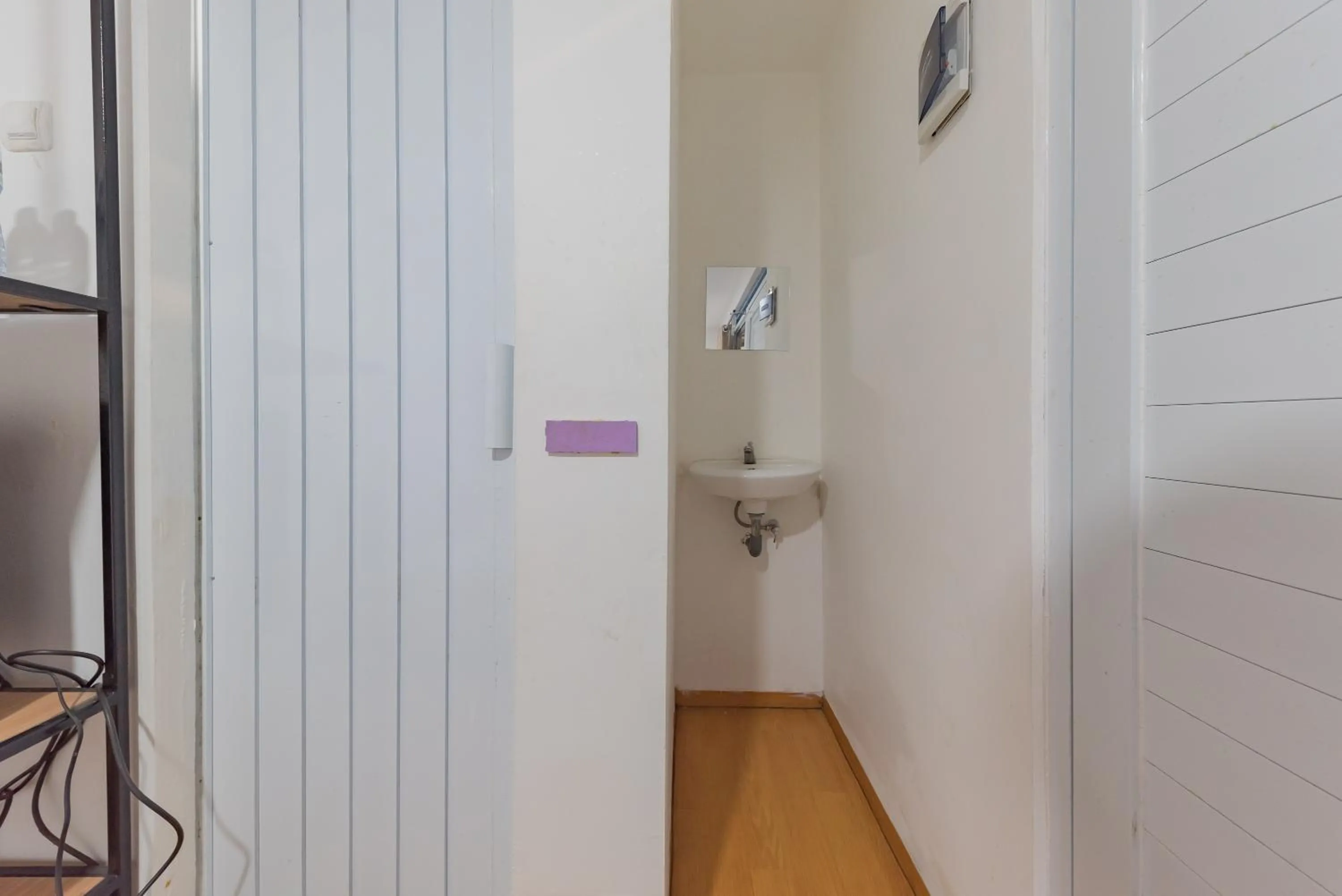 Bathroom in RedDoorz near Universitas Advent Indonesia