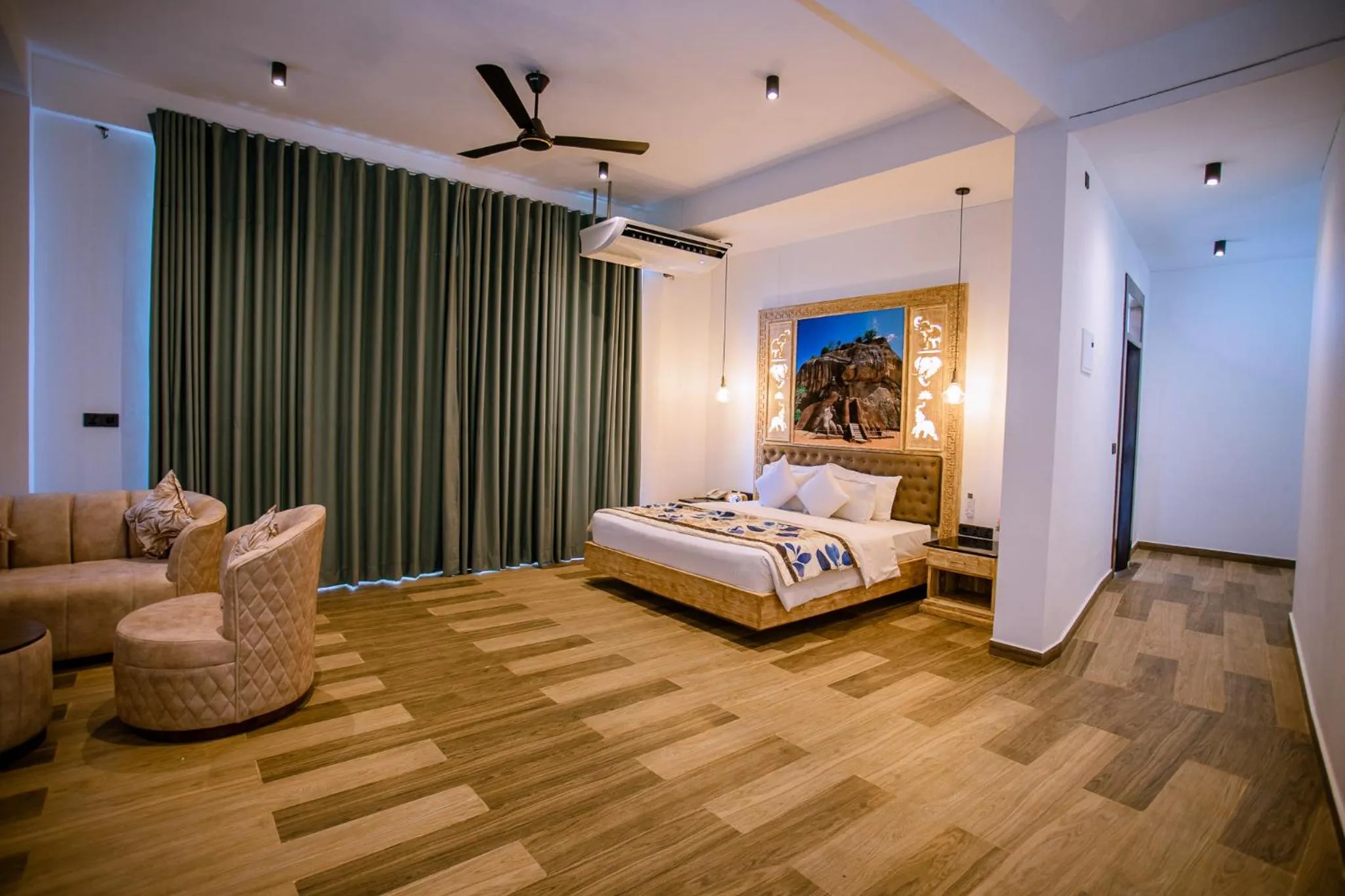 Bed in Emerald Bay Resort Mirissa